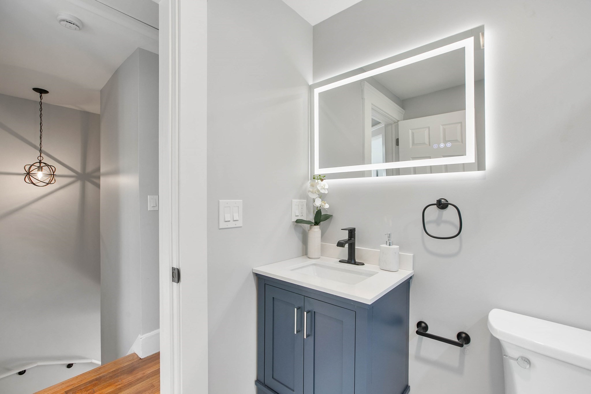 Lynn, Massachusetts, 01904, United States, 3 Bedrooms Bedrooms, ,2 BathroomsBathrooms,Residential,For Sale,2005585