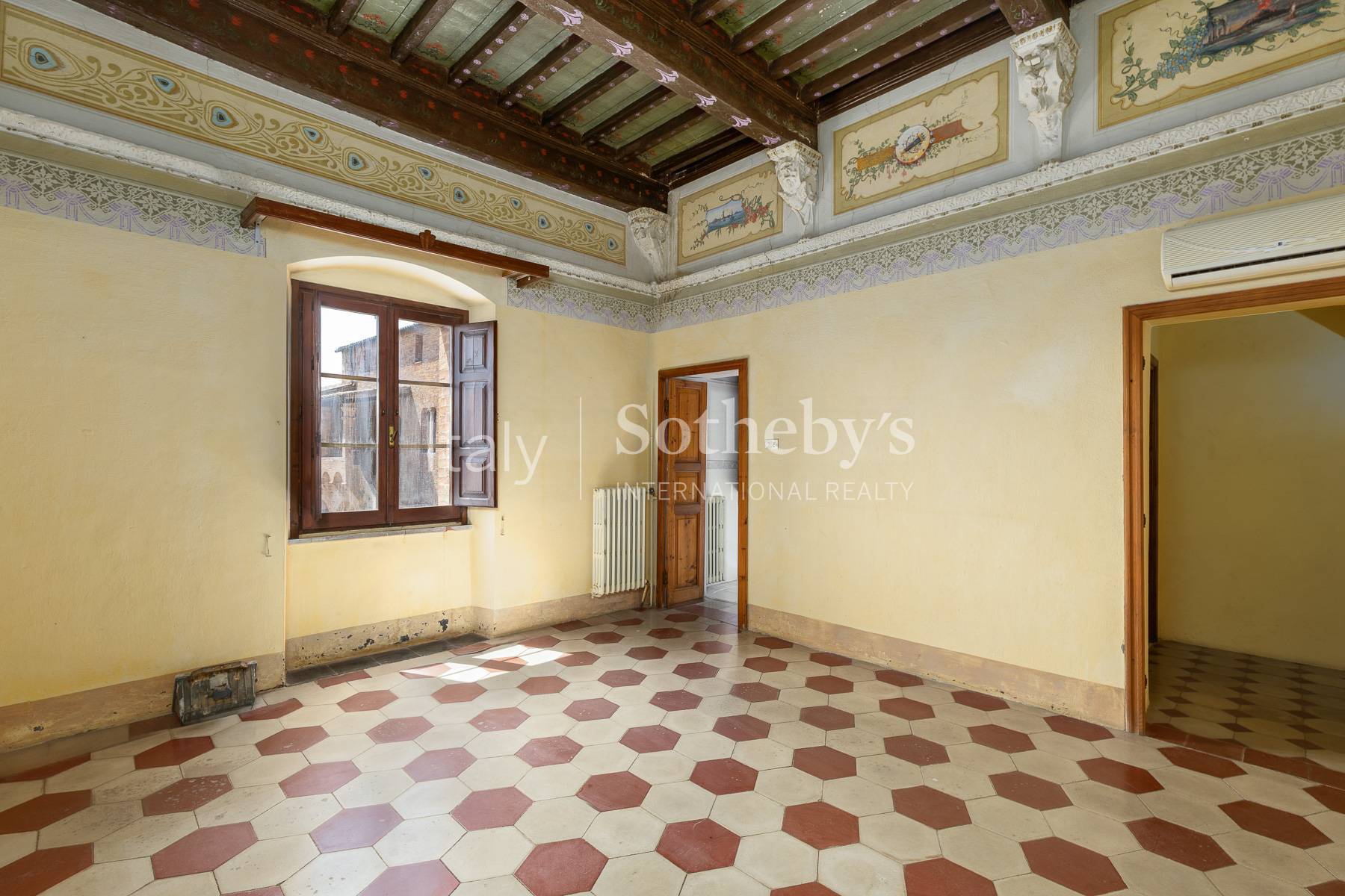  Castle with Approved Restoration Project near Montalcino - 物件實景
