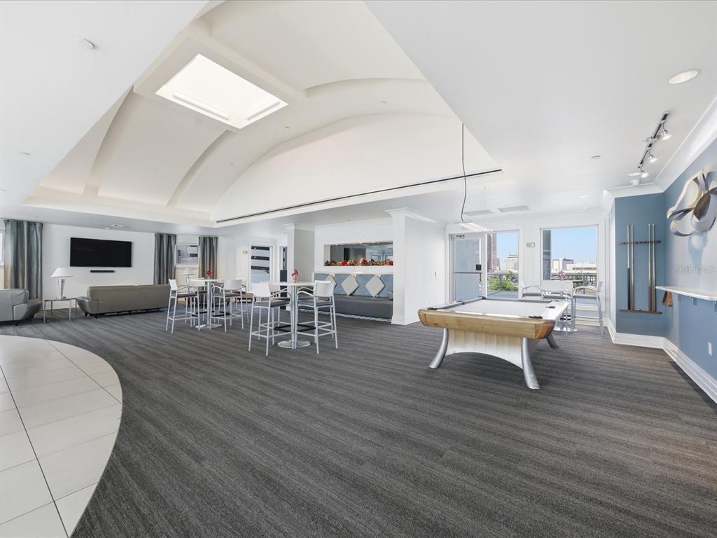 Tampa, Florida, 33602, United States, 2 Bedrooms Bedrooms, ,3 BathroomsBathrooms,Residential,For Sale,2003019