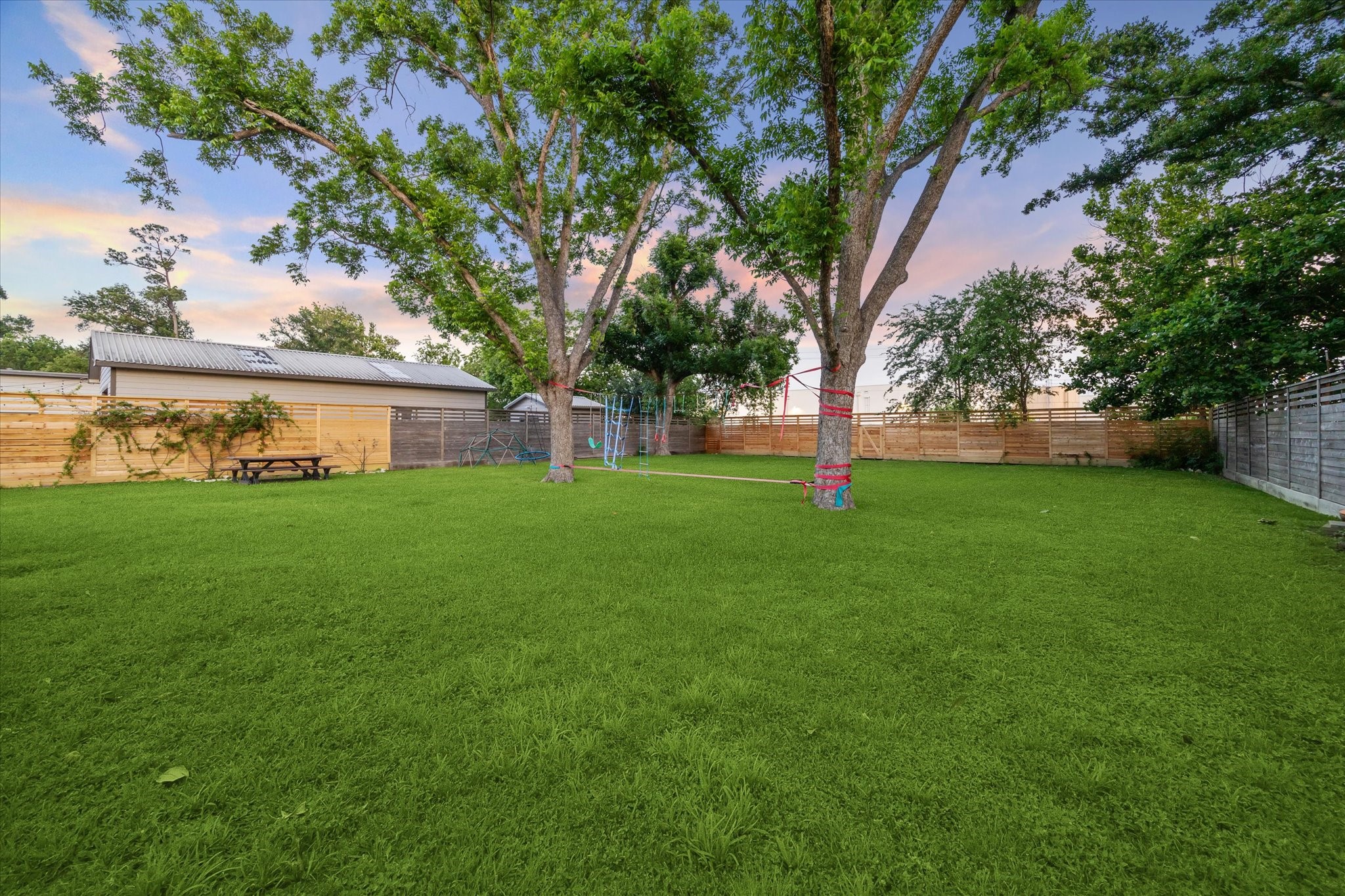 4509 Randwick Drive - 物件實景