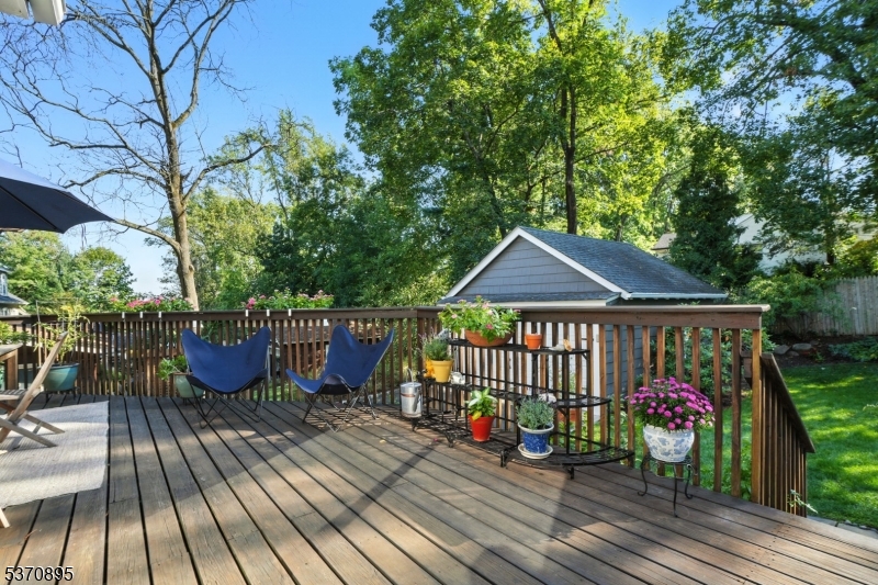Maplewood Twp., New Jersey, 07040, United States, 4 Bedrooms Bedrooms, ,3 BathroomsBathrooms,Residential,For Sale,1940920