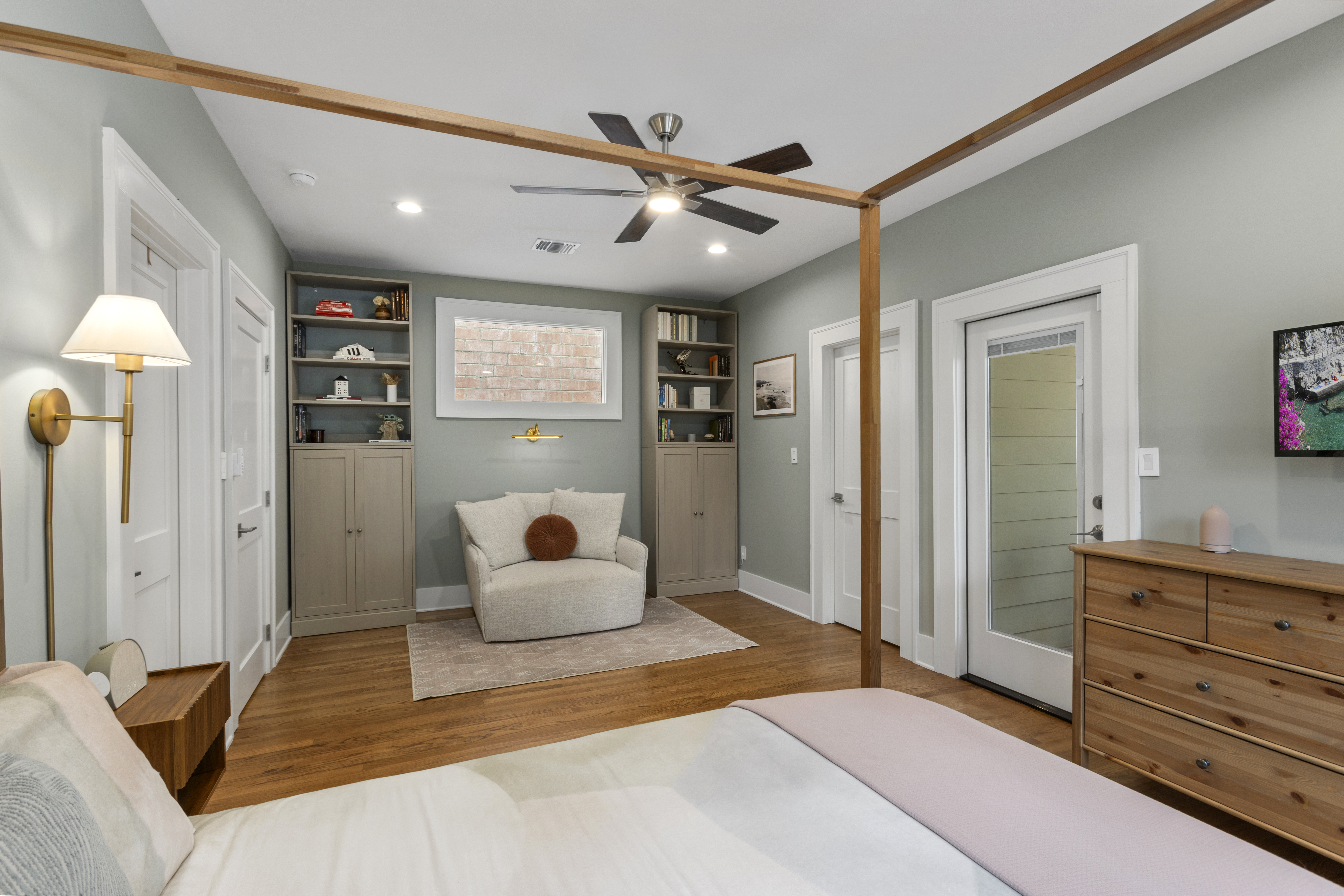  Classic Beacon Hill Character with Modern Comforts - 物件實景