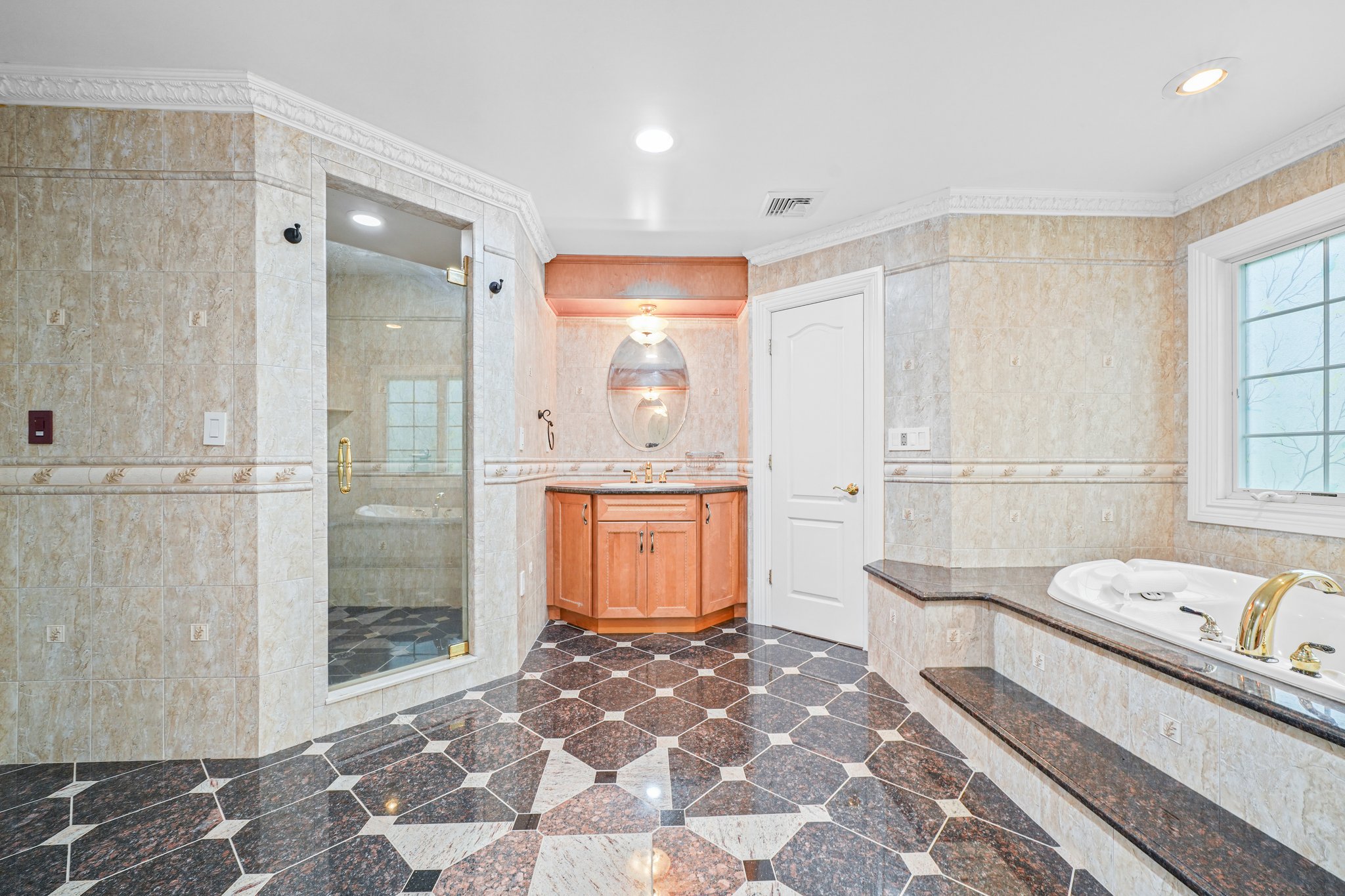 Kinnelon, New Jersey, 07405, United States, 6 Bedrooms Bedrooms, ,5 BathroomsBathrooms,Residential,For Sale,1983077