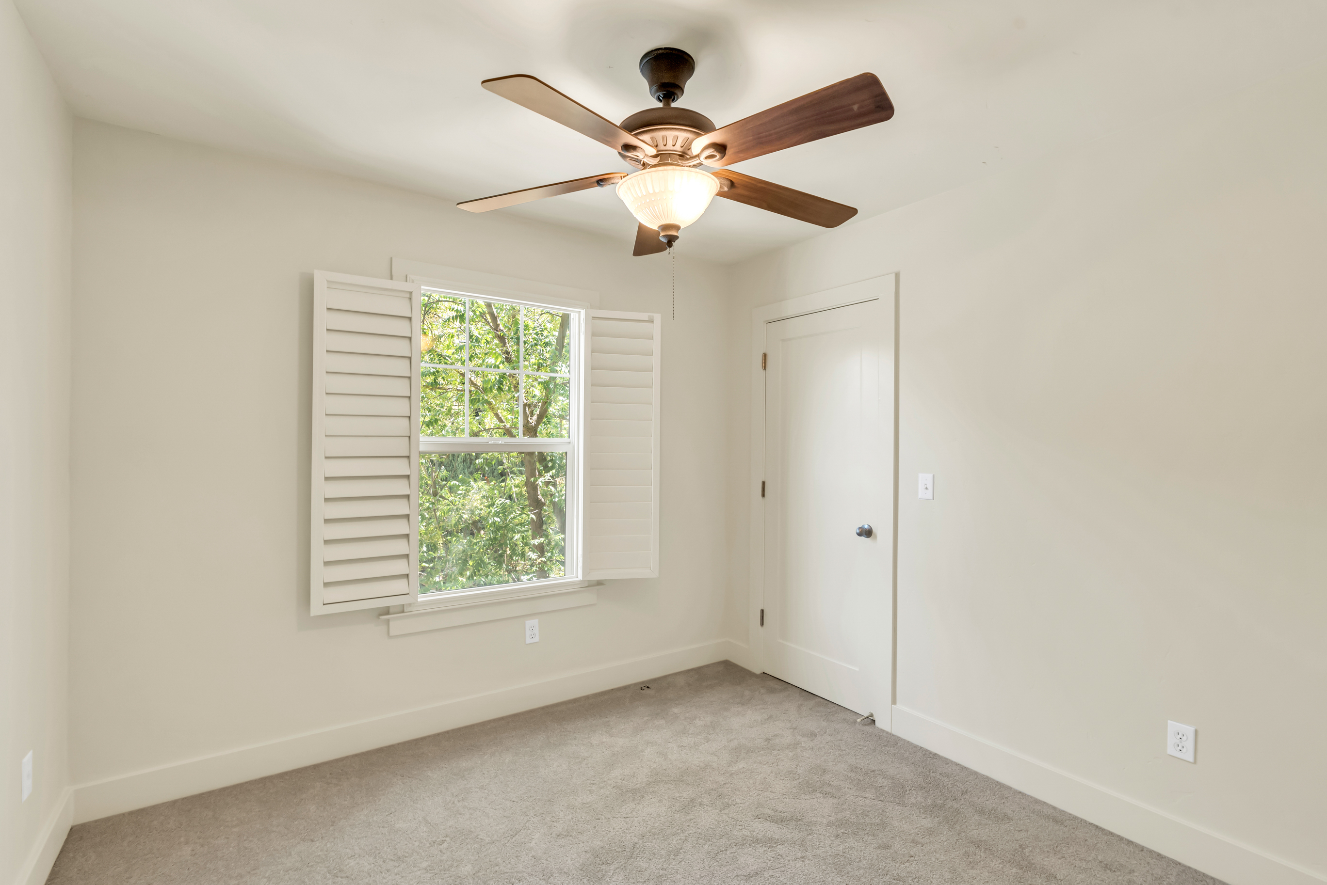  936 52nd Street, Sacramento, CA, 95819 - 物件實景