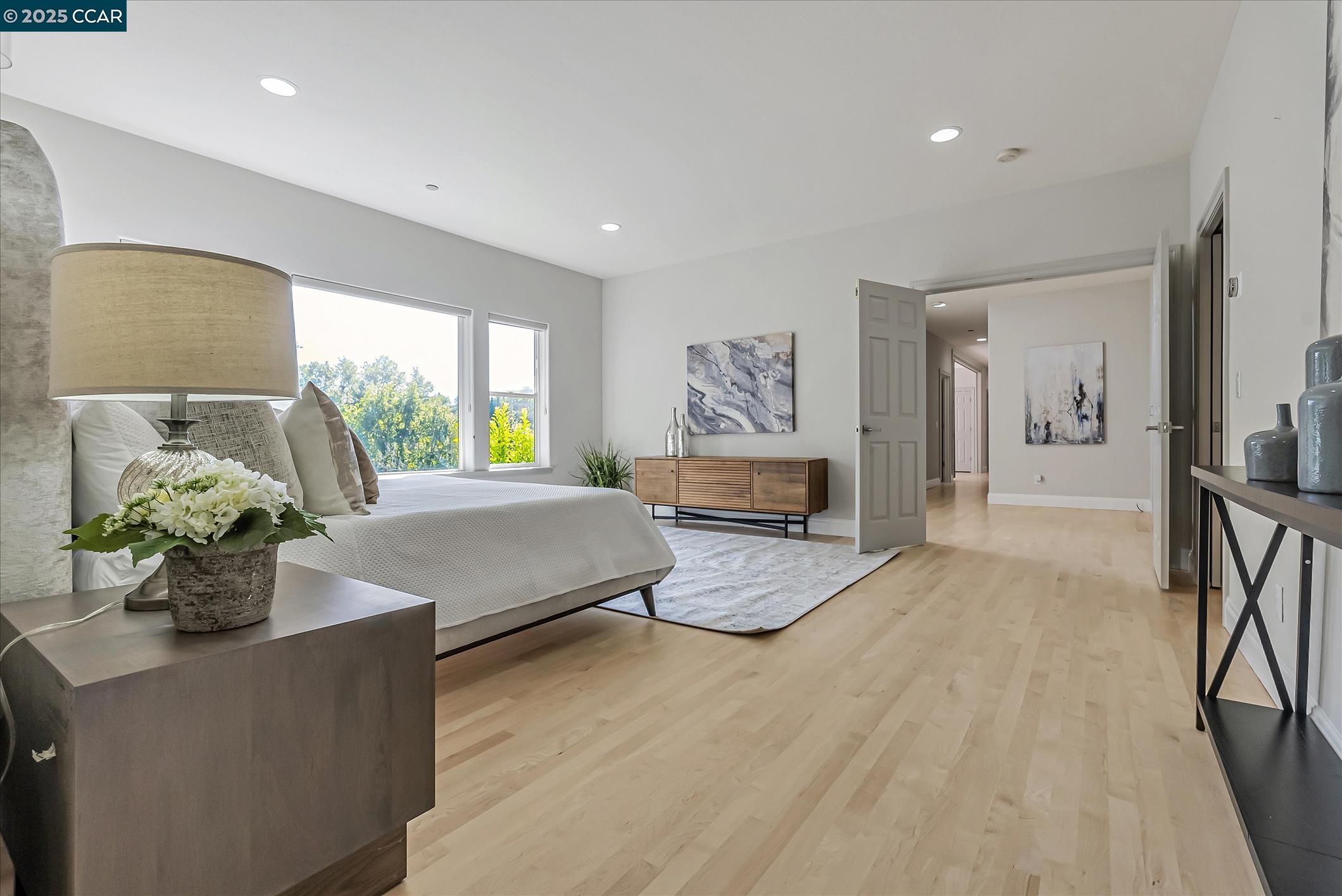 Orinda, California, 94563, United States, 4 Bedrooms Bedrooms, ,3 BathroomsBathrooms,Residential,For Sale,1942237