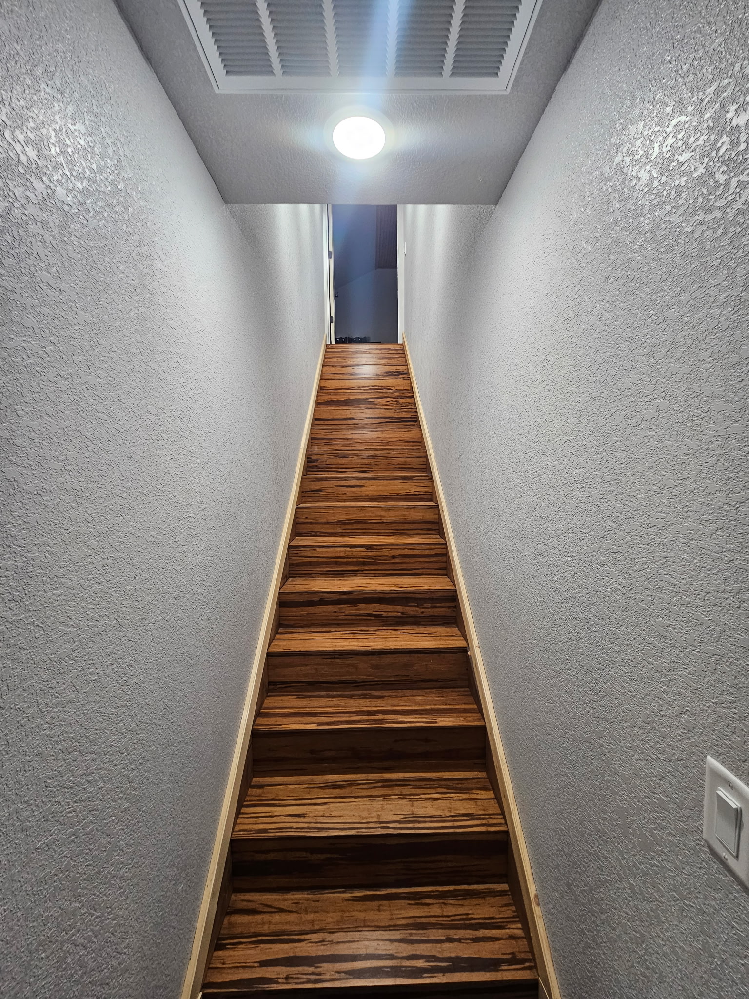 Mena, Arkansas, 71953, United States, 4 Bedrooms Bedrooms, ,3 BathroomsBathrooms,Residential,For Sale,2010363