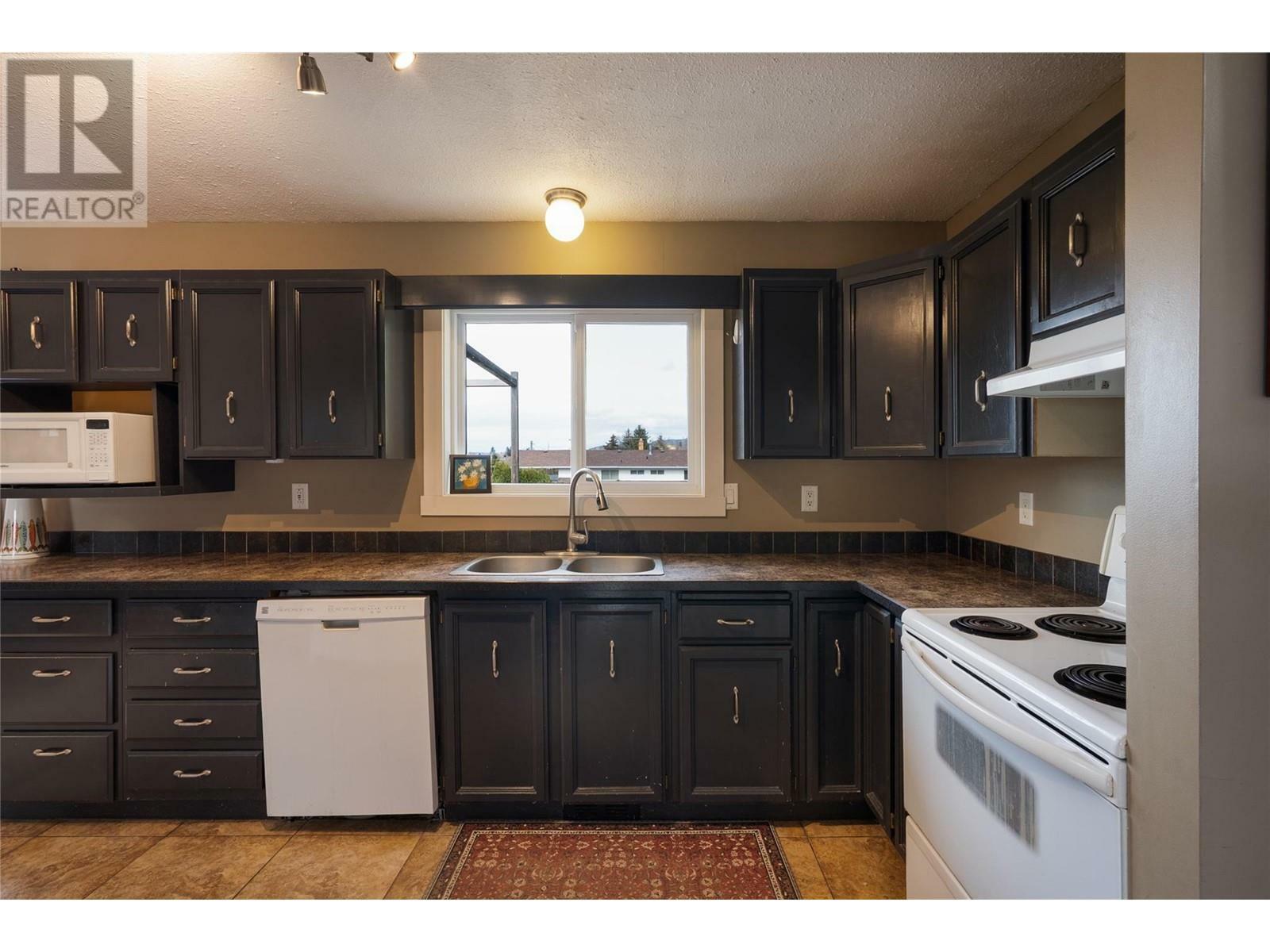 KELOWNA, British Columbia, V1X 6M4, CA, 3 Bedrooms Bedrooms, ,2 BathroomsBathrooms,Residential,For Sale,1836939