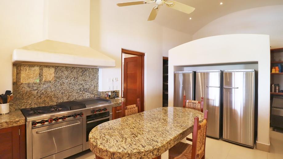 Zihuatanejo de Azueta, Guerrero, 40884, Mexico, 6 Bedrooms Bedrooms, ,10 BathroomsBathrooms,Residential,For Sale,1686440