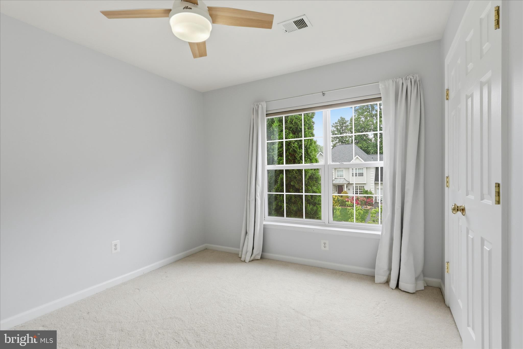 Woodbridge, Virginia, 22193, United States, 4 Bedrooms Bedrooms, ,4 BathroomsBathrooms,Residential,For Sale,2048672