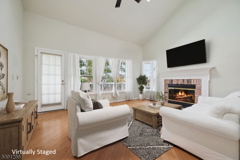 Bedminster Twp., New Jersey, 07921, United States, 2 Bedrooms Bedrooms, ,4 BathroomsBathrooms,Residential,For Sale,1988060