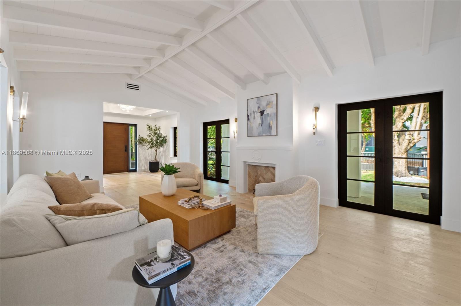 Miami, Florida, 33143, United States, 4 Bedrooms Bedrooms, ,4 BathroomsBathrooms,Residential,For Sale,1933110