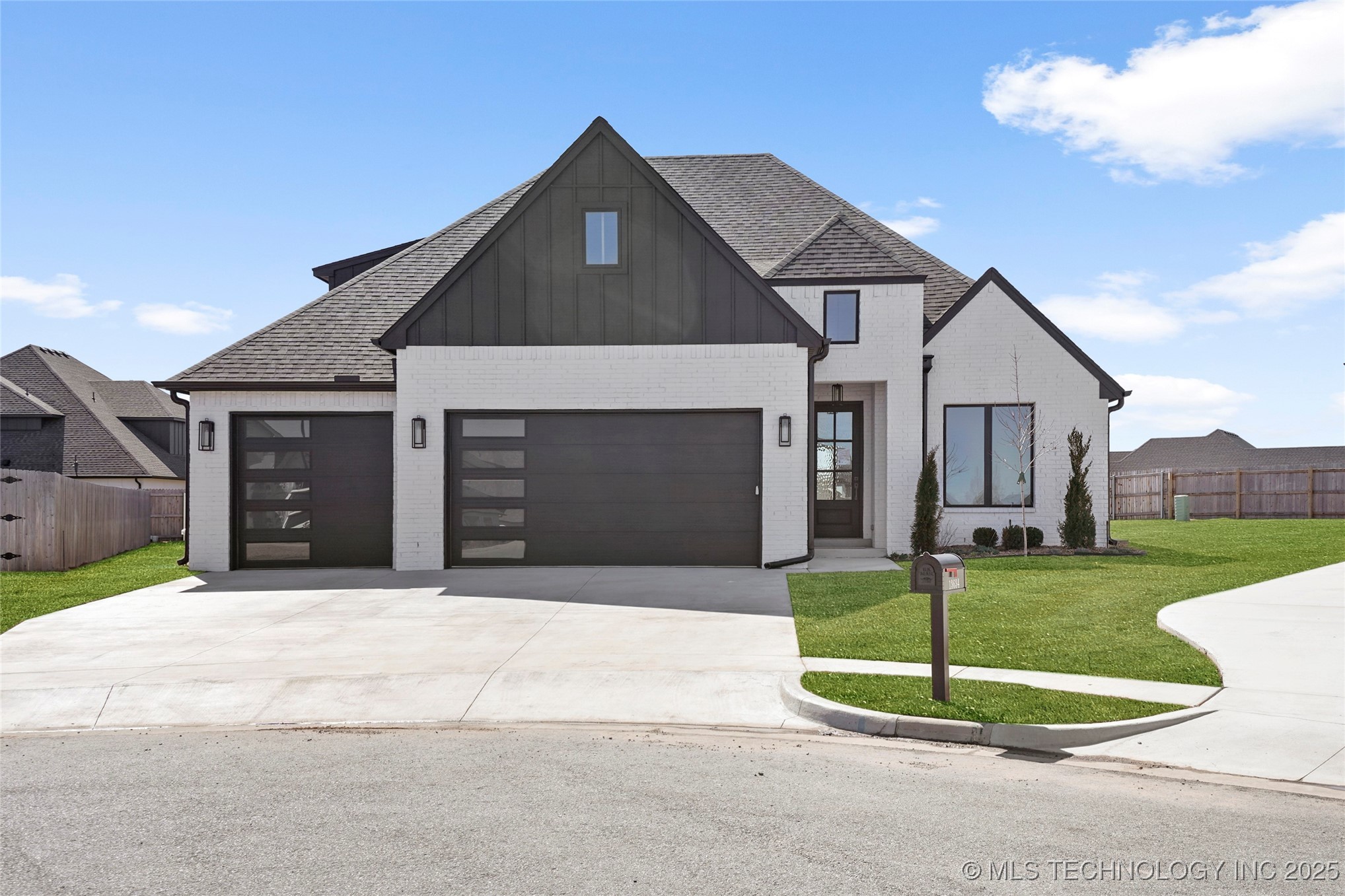 Bixby, Oklahoma, 74008, United States, 4 Bedrooms Bedrooms, ,4 BathroomsBathrooms,Residential,For Sale,1827435
