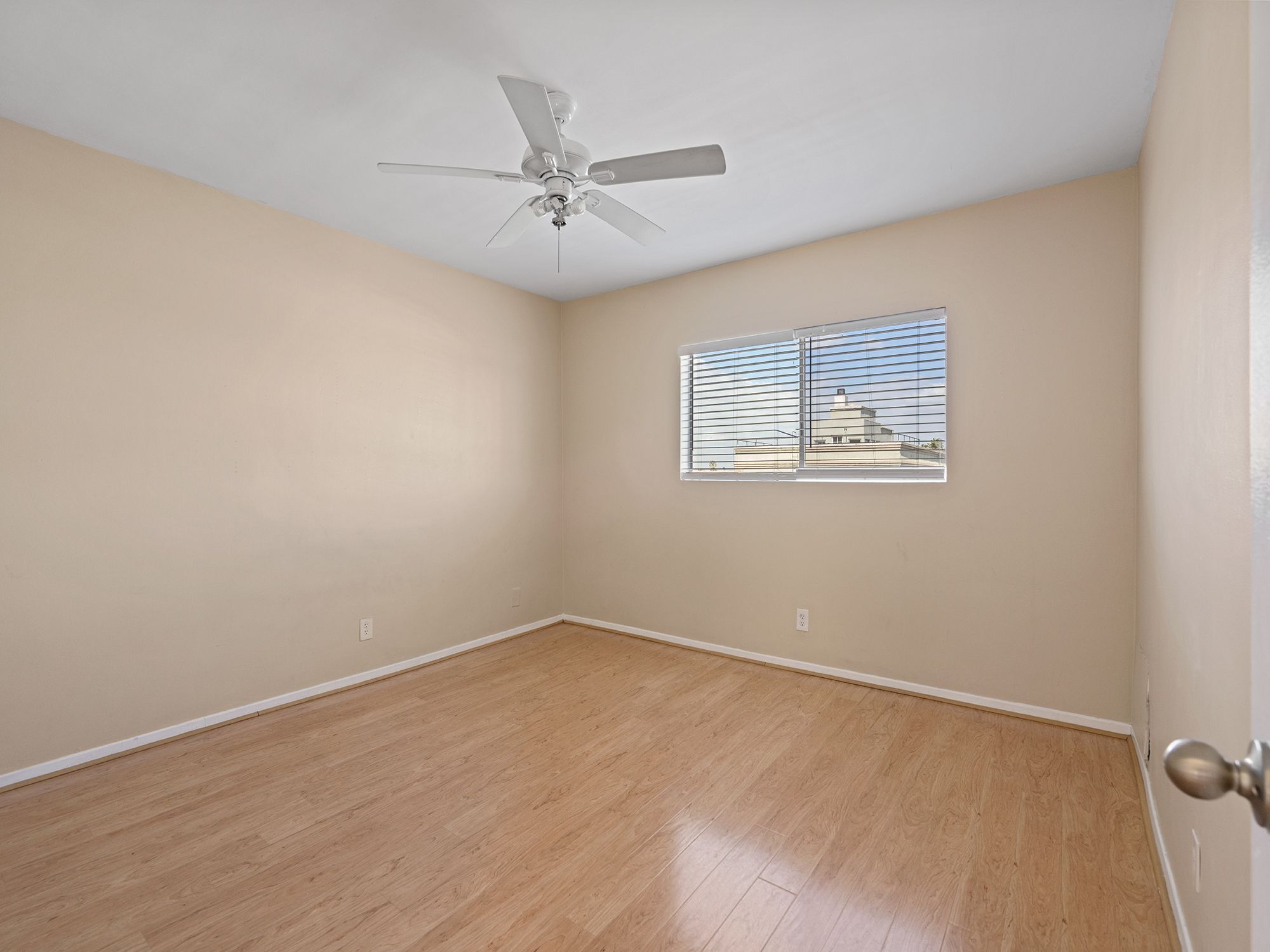  335 Cedar Avenue #412, Long Beach, CA 90802 - 物件實景