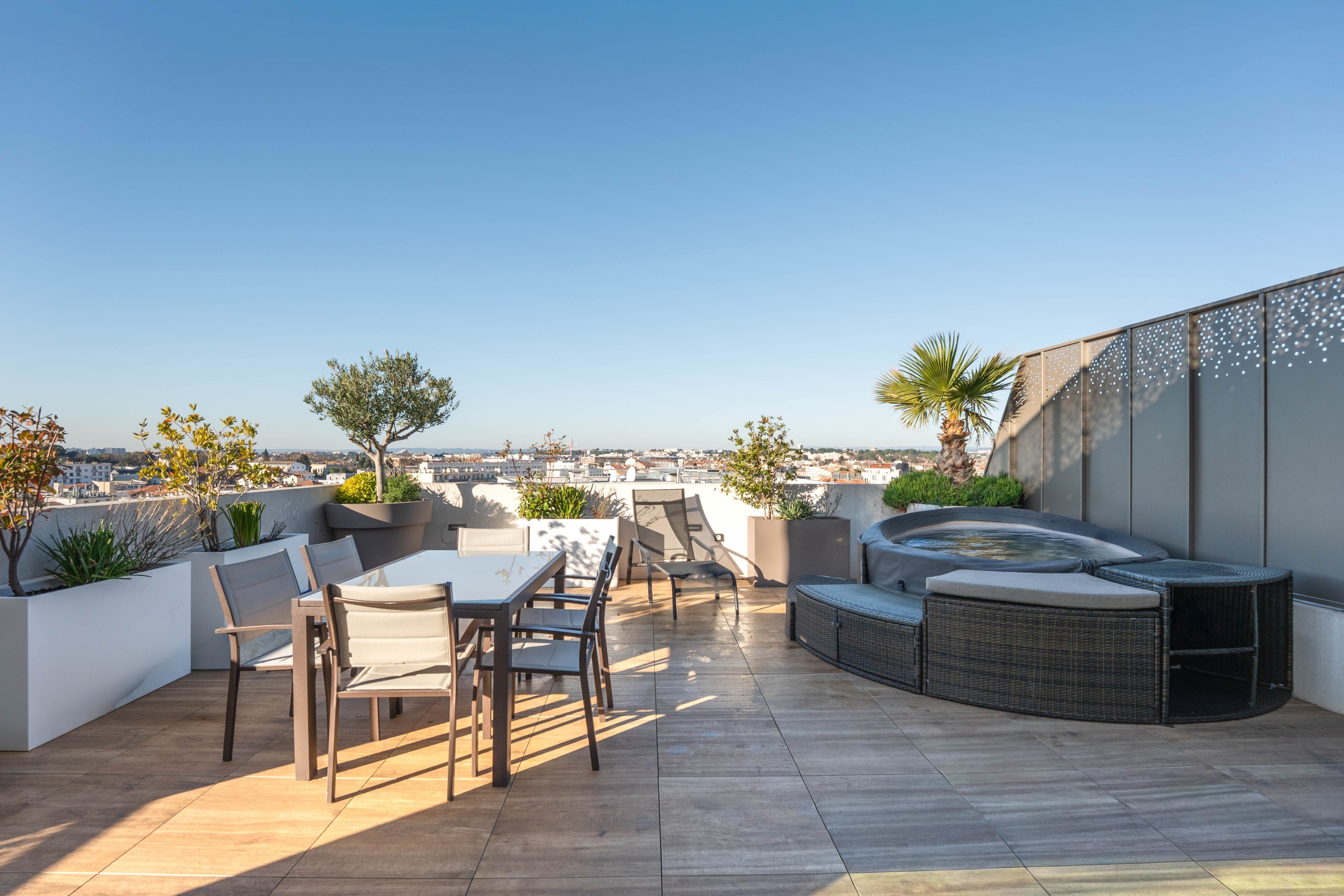  Exceptional apartment with large terrace and jacuzzi – Panoramic view of Montpe… - 物件實景