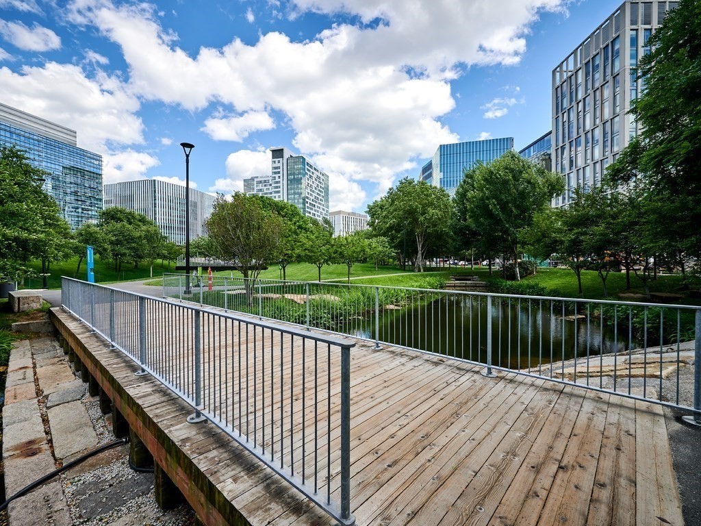 Cambridge, Massachusetts, 02141, United States, 1 Bedroom Bedrooms, ,2 BathroomsBathrooms,Residential,For Sale,1976381