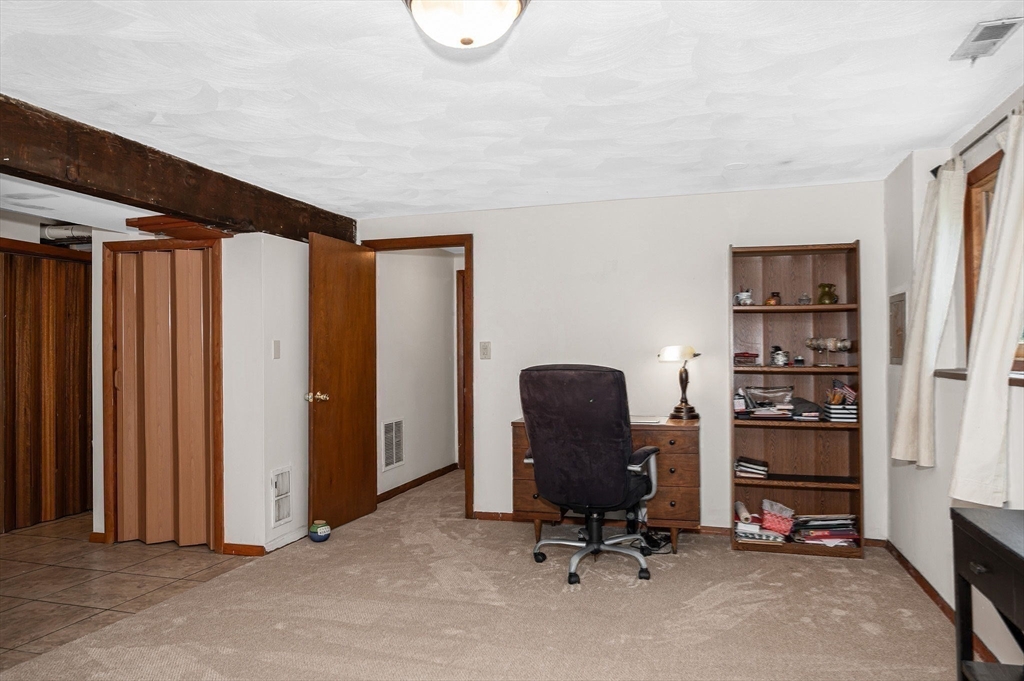 Billerica, Massachusetts, 01821, United States, 5 Bedrooms Bedrooms, ,4 BathroomsBathrooms,Residential,For Sale,2039558