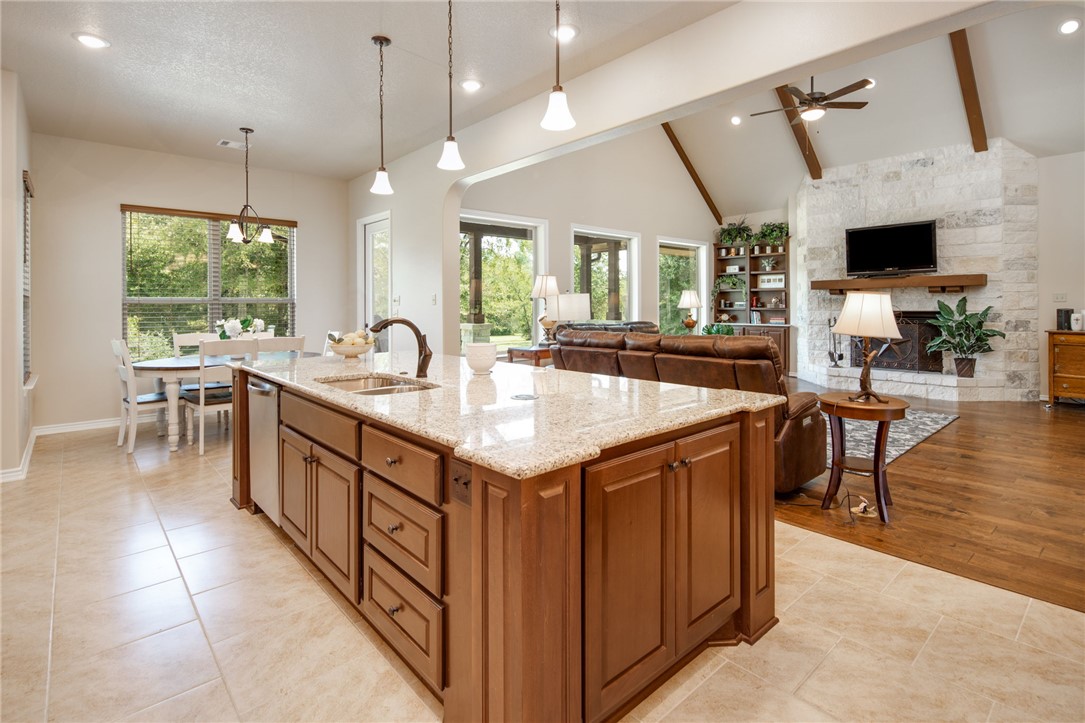 Iola, Texas, 77861, United States, 4 Bedrooms Bedrooms, ,3 BathroomsBathrooms,Residential,For Sale,1941842
