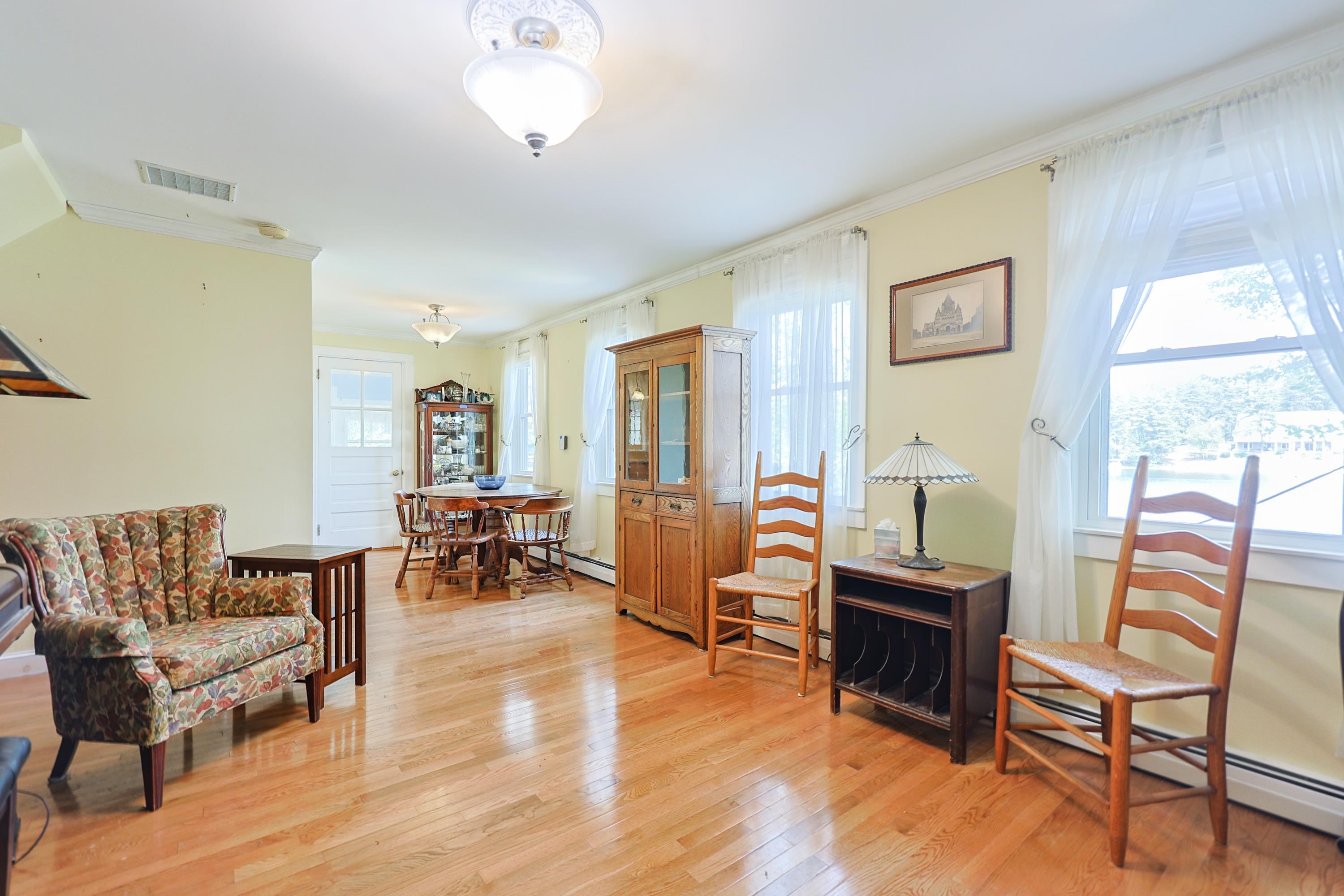 Ossipee, New Hampshire, 03814, United States, 2 Bedrooms Bedrooms, ,2 BathroomsBathrooms,Residential,For Sale,1895643