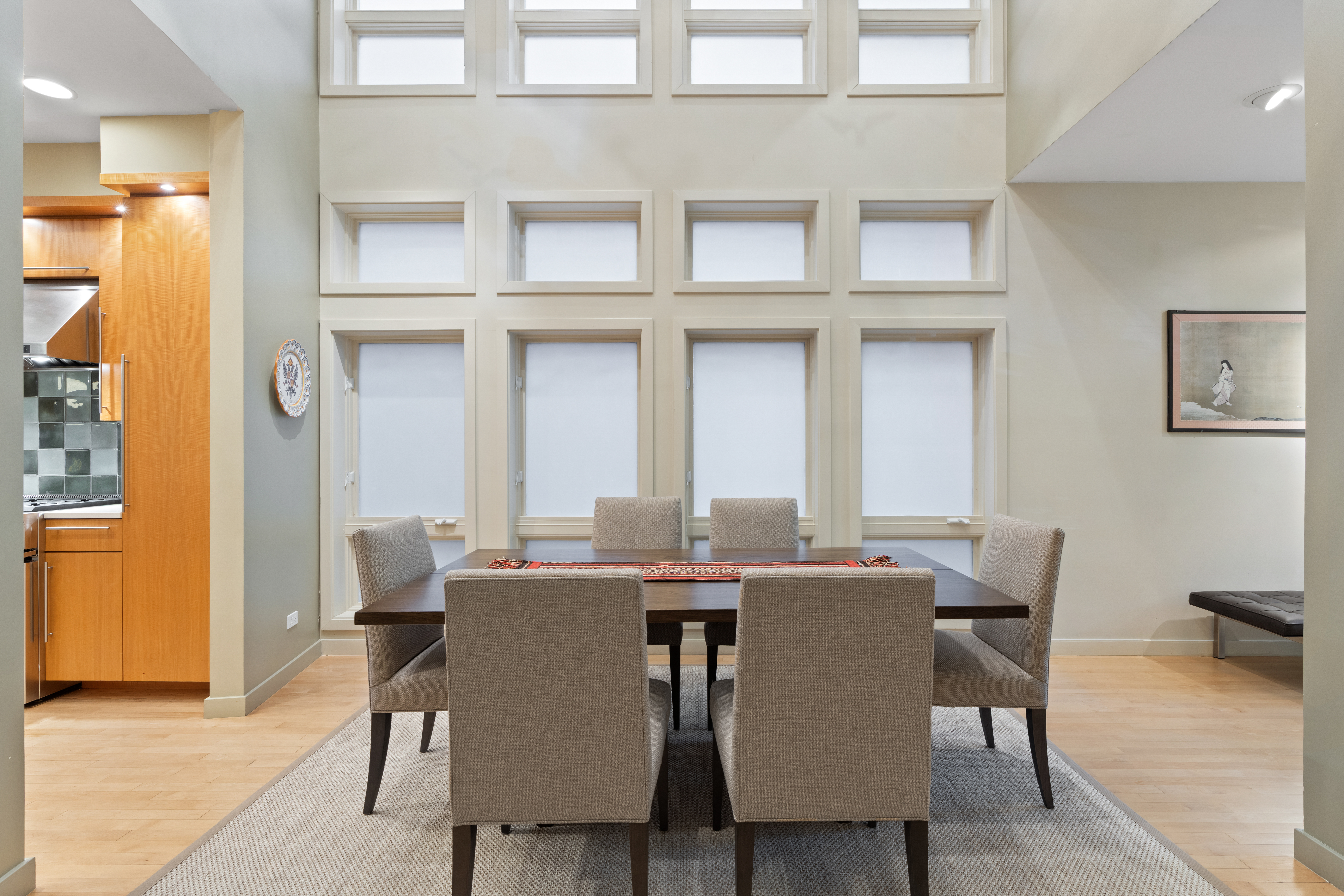  Architecturally Distinctive and Flooded with Natural Light - 物件實景
