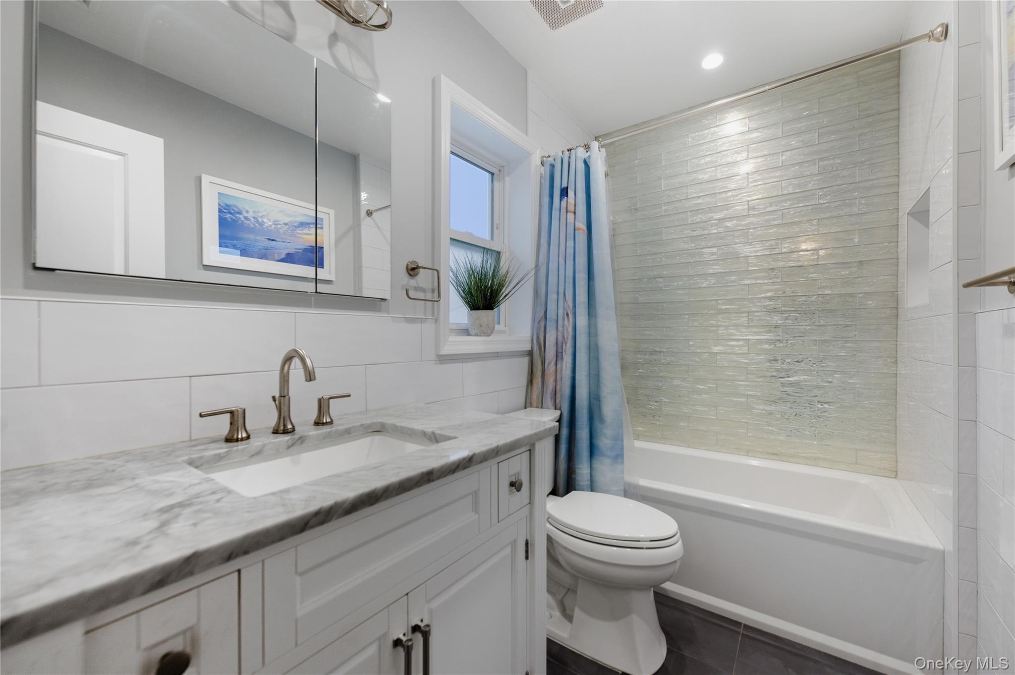 Long Beach, New York, 11561, United States, 5 Bedrooms Bedrooms, ,3 BathroomsBathrooms,Residential,For Sale,1992017