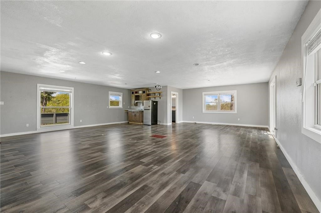 Harrison, Arkansas, 72601, United States, 4 Bedrooms Bedrooms, ,4 BathroomsBathrooms,Residential,For Sale,1993048