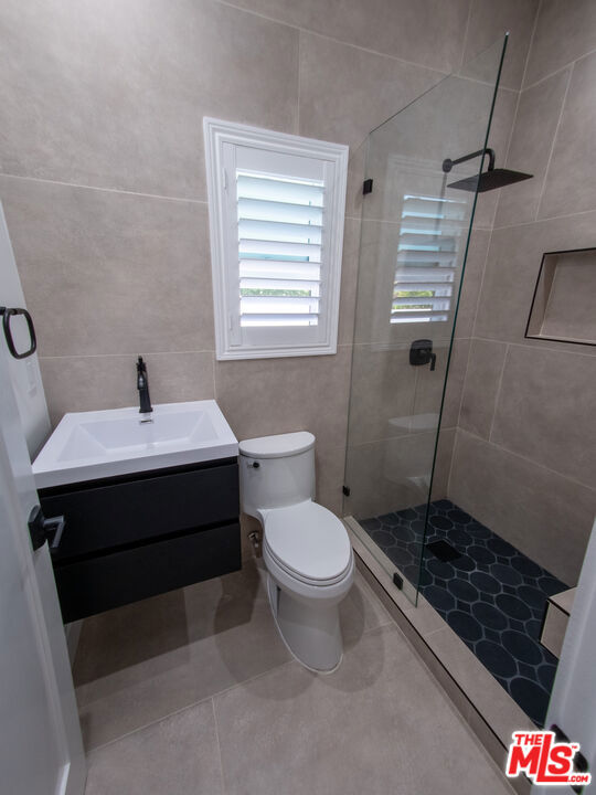 Duarte, California, 91010, United States, 6 Bedrooms Bedrooms, ,3 BathroomsBathrooms,Residential,For Sale,1836068