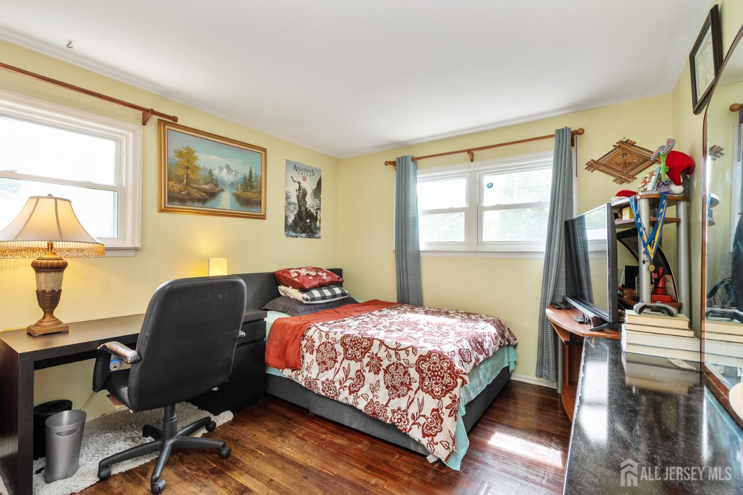 North Brunswick, New Jersey, 08902, United States, 4 Bedrooms Bedrooms, ,3 BathroomsBathrooms,Residential,For Sale,1979106