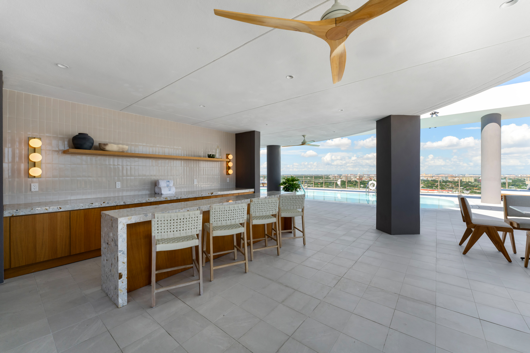  2678 Tigertail Ave, Miami, FL, 33133 - 物件實景