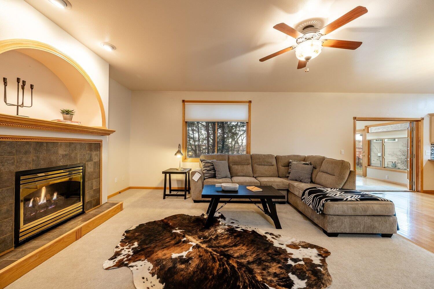 Sheridan, Wyoming, 82801, United States, 3 Bedrooms Bedrooms, ,3 BathroomsBathrooms,Residential,For Sale,2010007