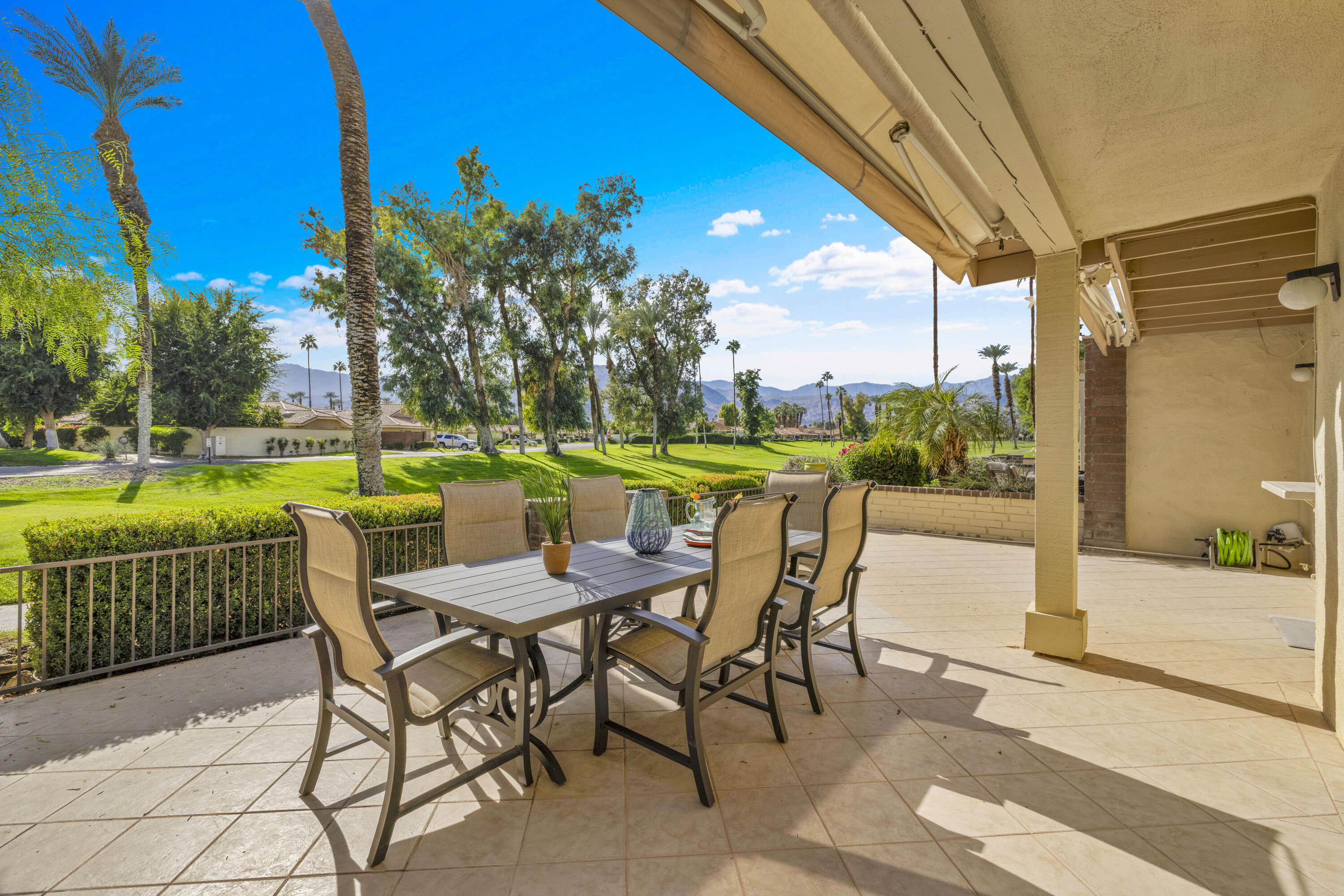 Palm Desert, California, 92260, United States, 2 Bedrooms Bedrooms, ,2 BathroomsBathrooms,Residential,For Sale,1987933