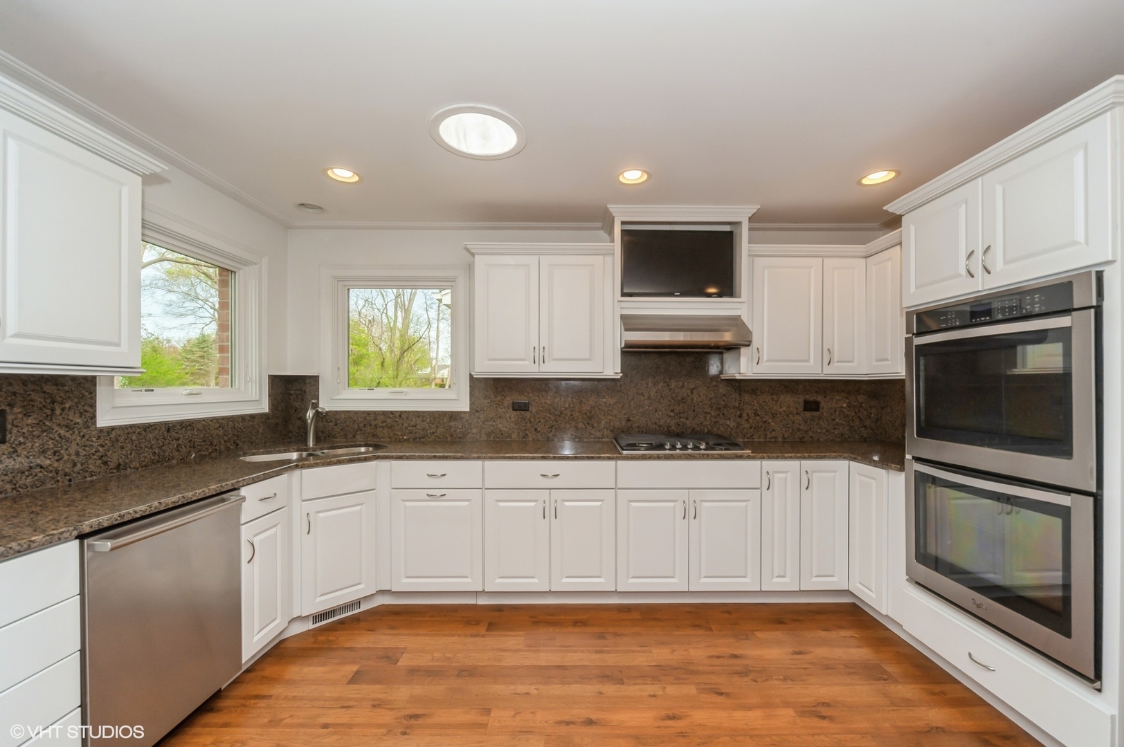 Lake Forest, Illinois, 60045, United States, 3 Bedrooms Bedrooms, ,5 BathroomsBathrooms,Residential,For Sale,1794834