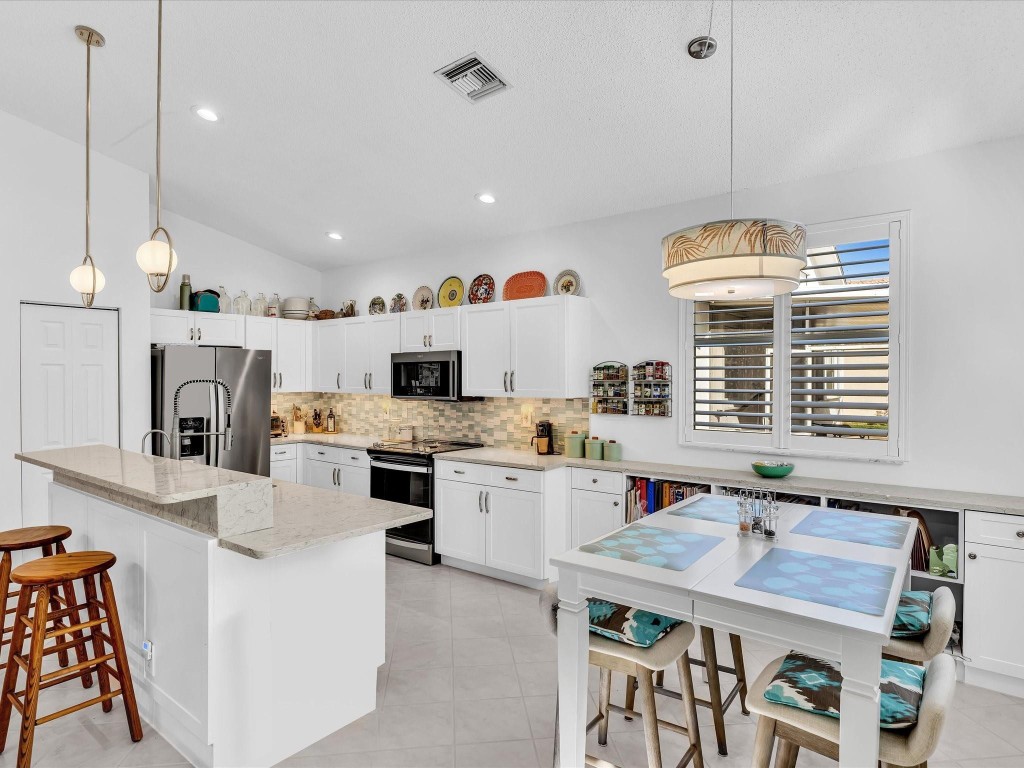 Pompano Beach, Florida, 33069, United States, 3 Bedrooms Bedrooms, ,2 BathroomsBathrooms,Residential,For Sale,2008555