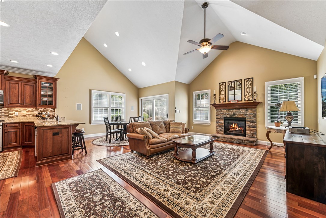 Cranberry Twp, Pennsylvania, 16066, United States, 3 Bedrooms Bedrooms, ,3 BathroomsBathrooms,Residential,For Sale,1934234