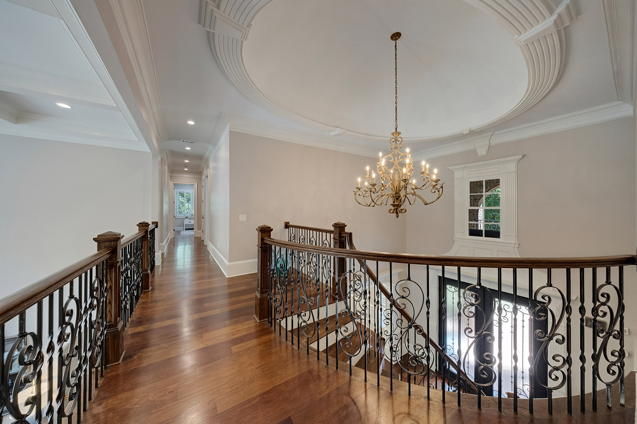  Impressive Brick Estate on a Private Wooded 1+/- Acre Lot in The Manor - 物件實景