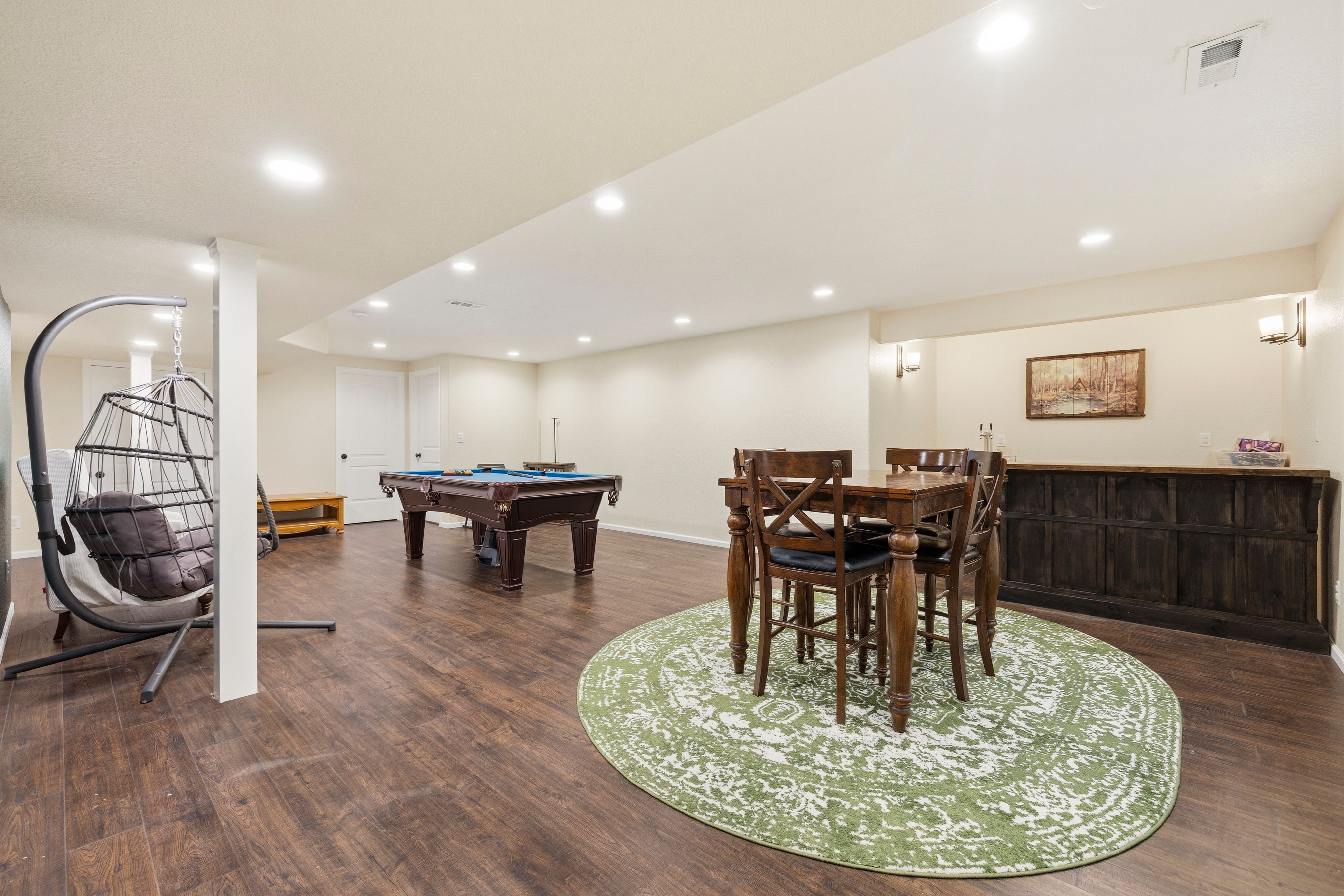  5 Bedrooms, Finished Basement, Solar Paid Off at Closing, I-25 Access - 物件實景