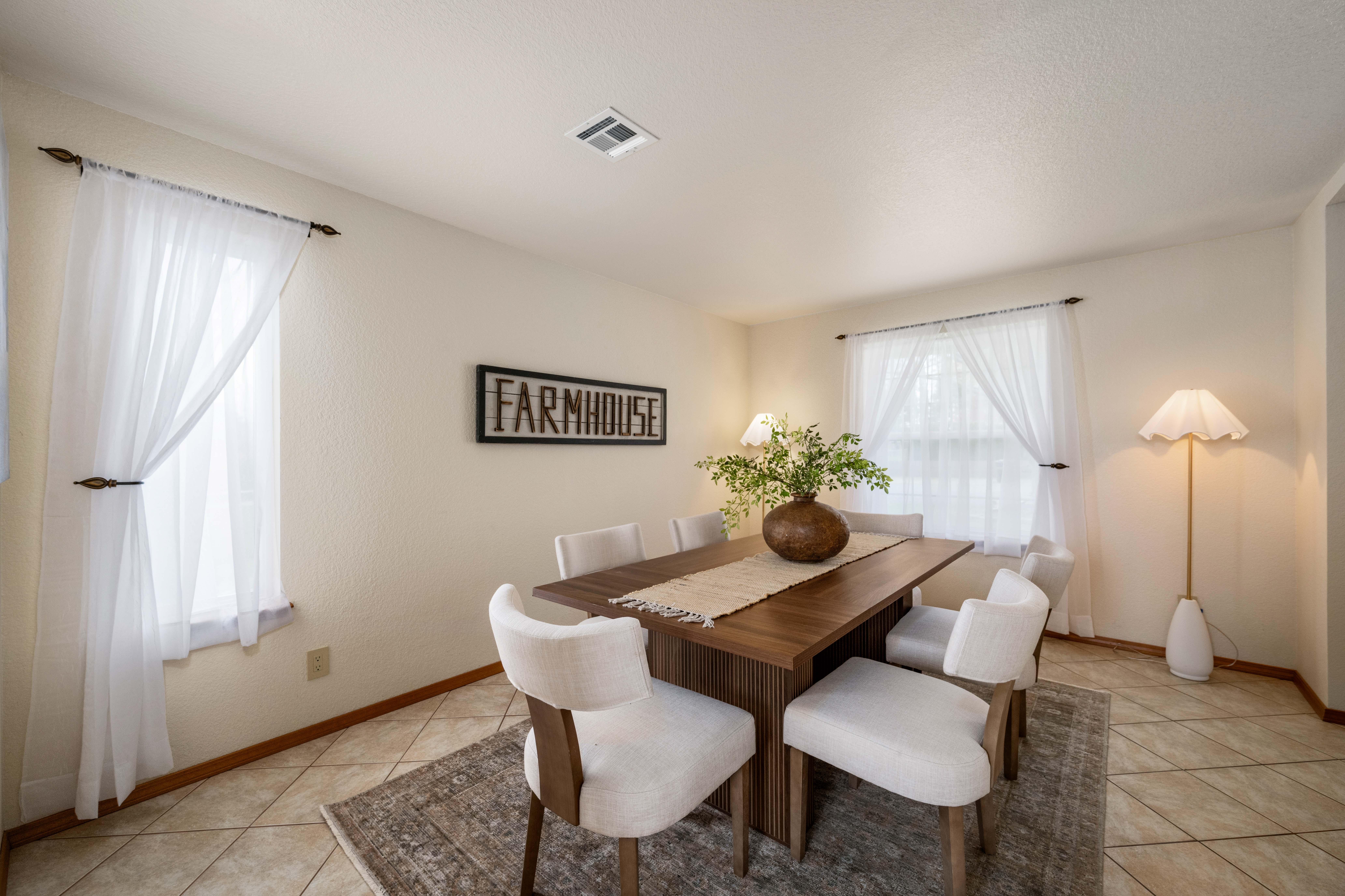  This Property Offers Flexibility for a Variety of Lifestyles - 物件實景