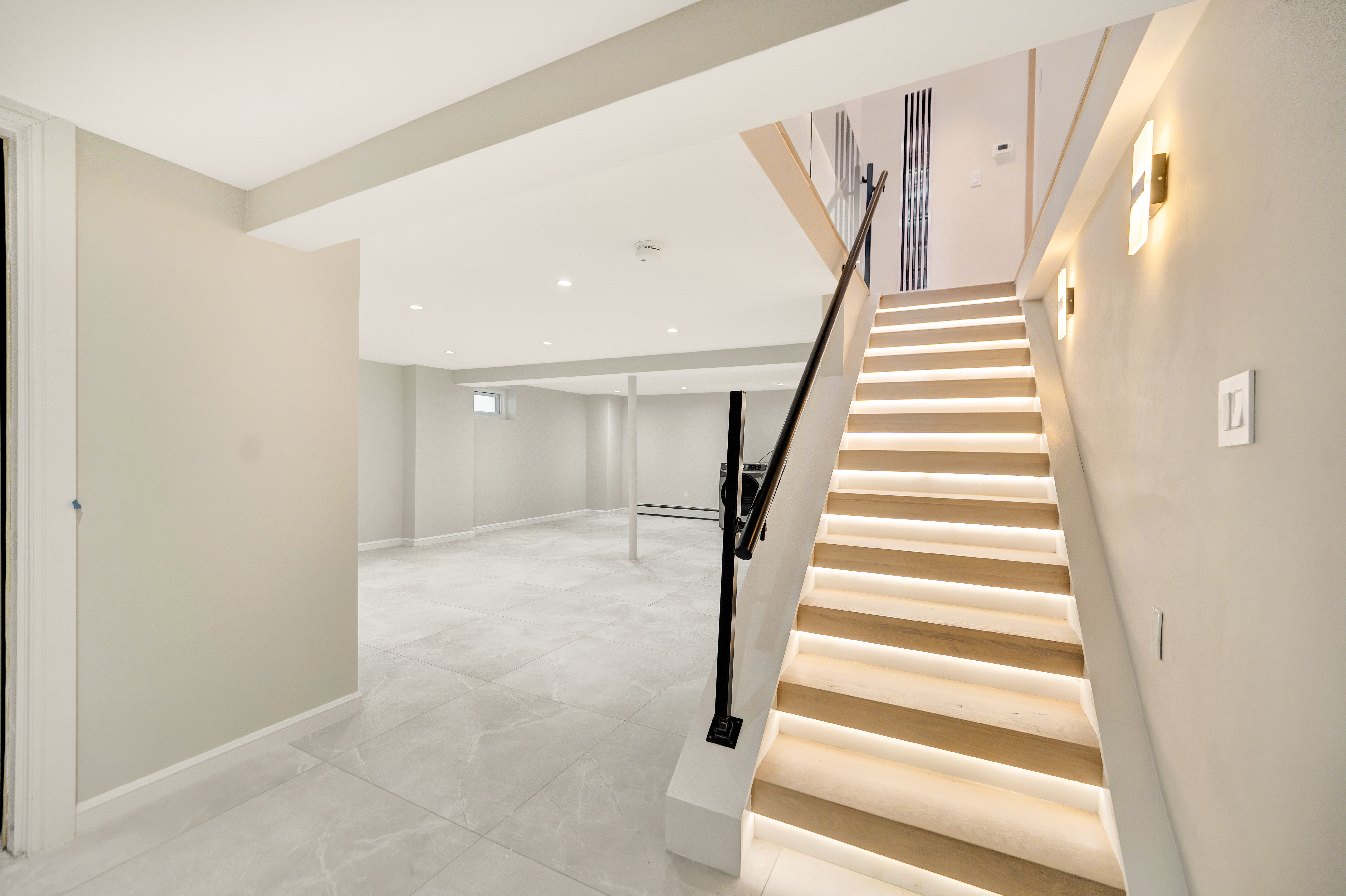  748 Carman Avenue, Westbury, NY, 11590 - 物件實景