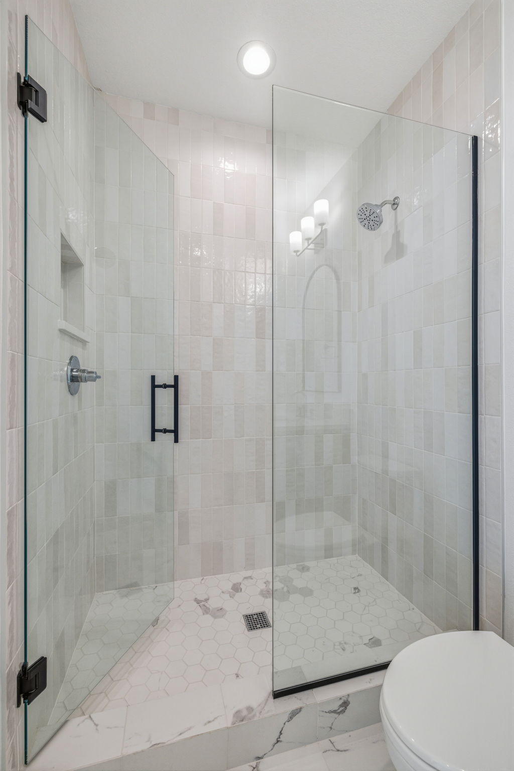 Tampa, Florida, 33611, United States, 4 Bedrooms Bedrooms, ,4 BathroomsBathrooms,Residential,For Sale,2009743