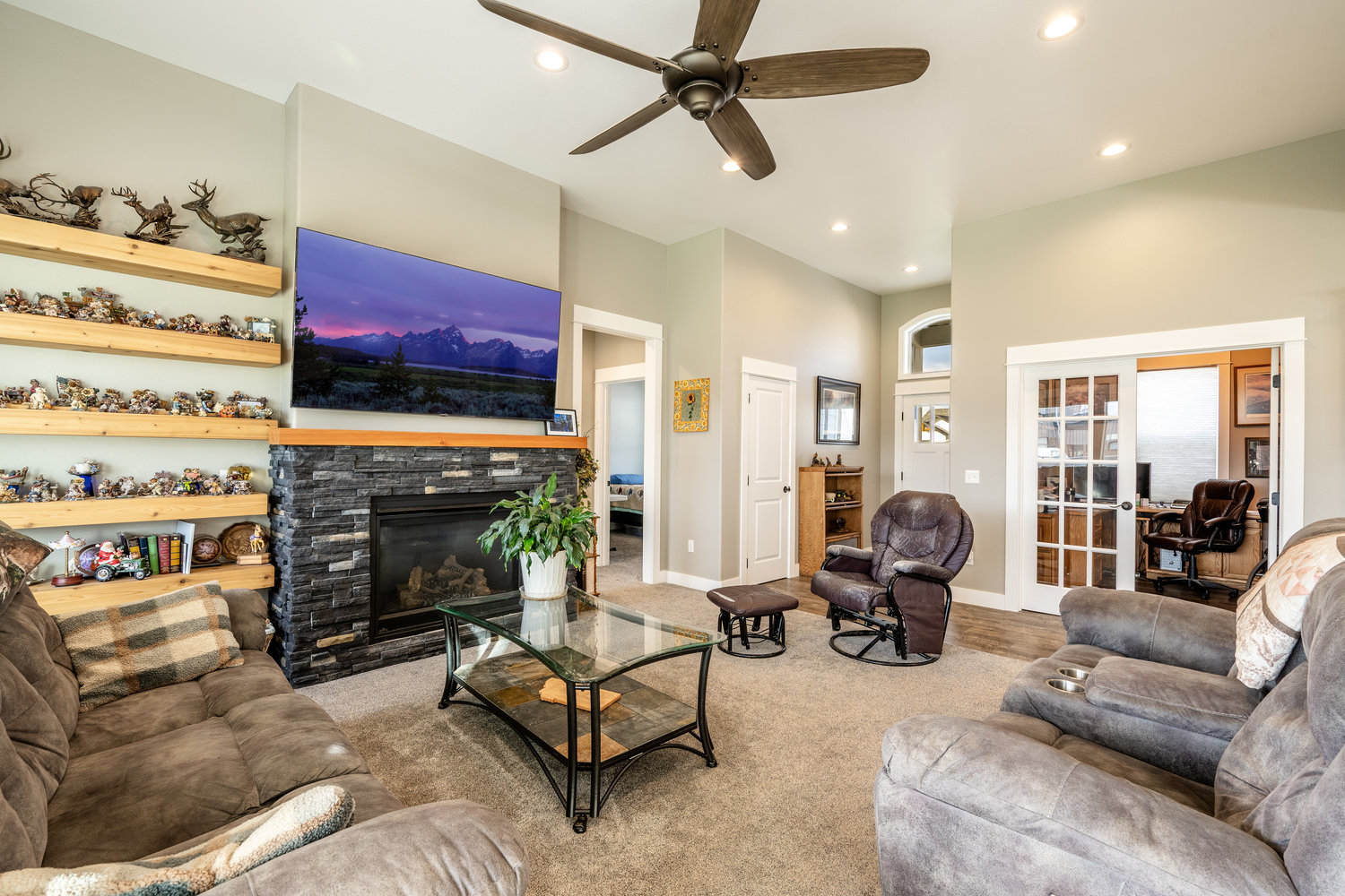 Ranchester, Wyoming, 82839, United States, 3 Bedrooms Bedrooms, ,2 BathroomsBathrooms,Residential,For Sale,2000081