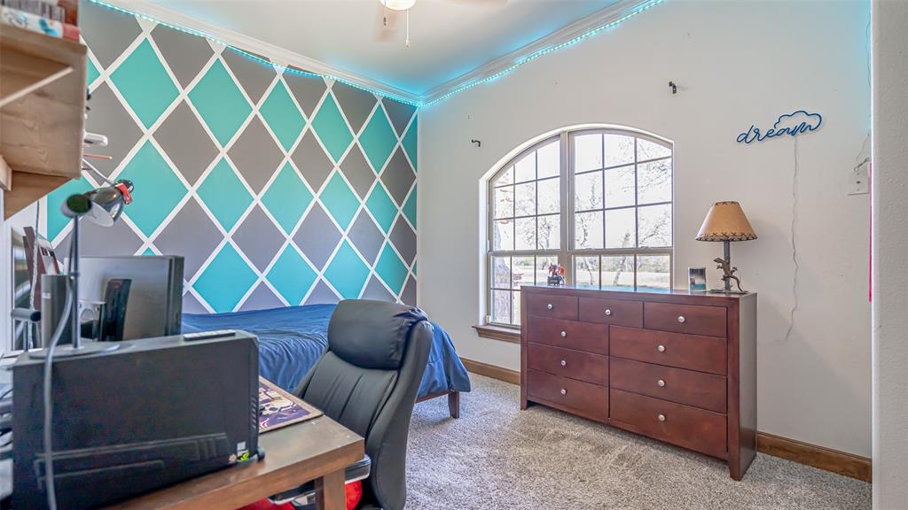 Azle, Texas, 76020, United States, 5 Bedrooms Bedrooms, ,4 BathroomsBathrooms,Residential,For Sale,1978324