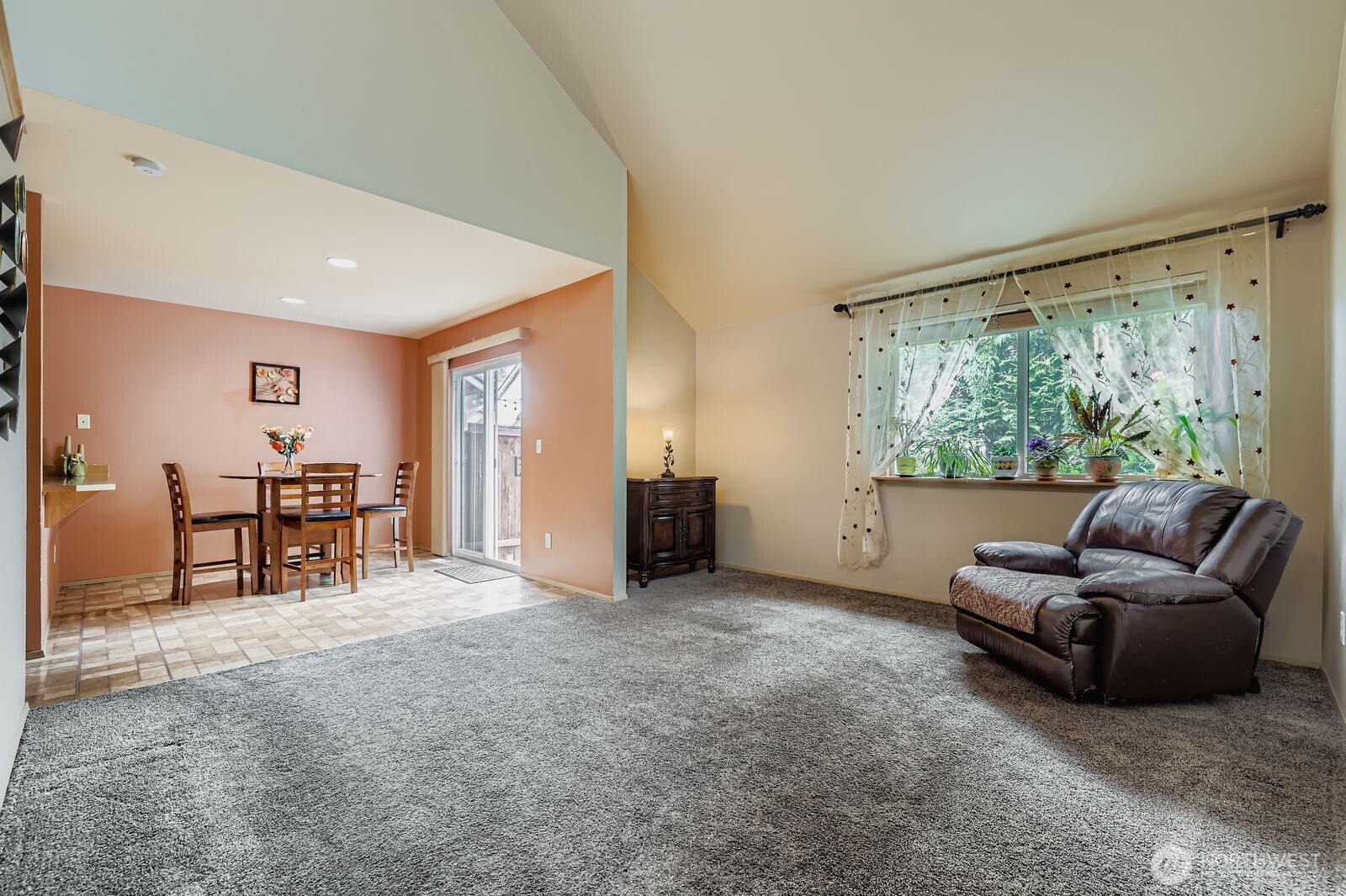 Lake Stevens, Washington, 98258, United States, 3 Bedrooms Bedrooms, ,3 BathroomsBathrooms,Residential,For Sale,1942616
