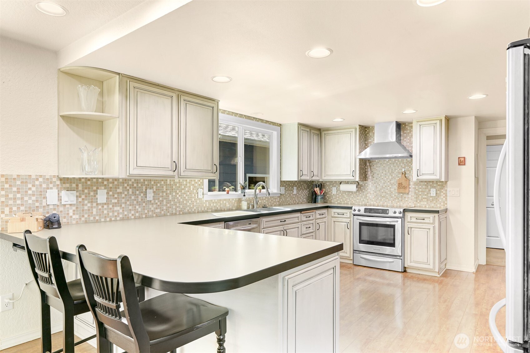 Ferndale, Washington, 98248, United States, 4 Bedrooms Bedrooms, ,3 BathroomsBathrooms,Residential,For Sale,1901183
