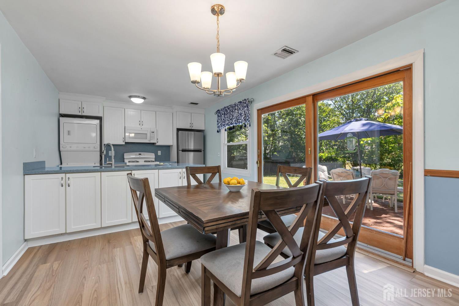 South Brunswick, New Jersey, 08824, United States, 3 Bedrooms Bedrooms, ,2 BathroomsBathrooms,Residential,For Sale,1941671
