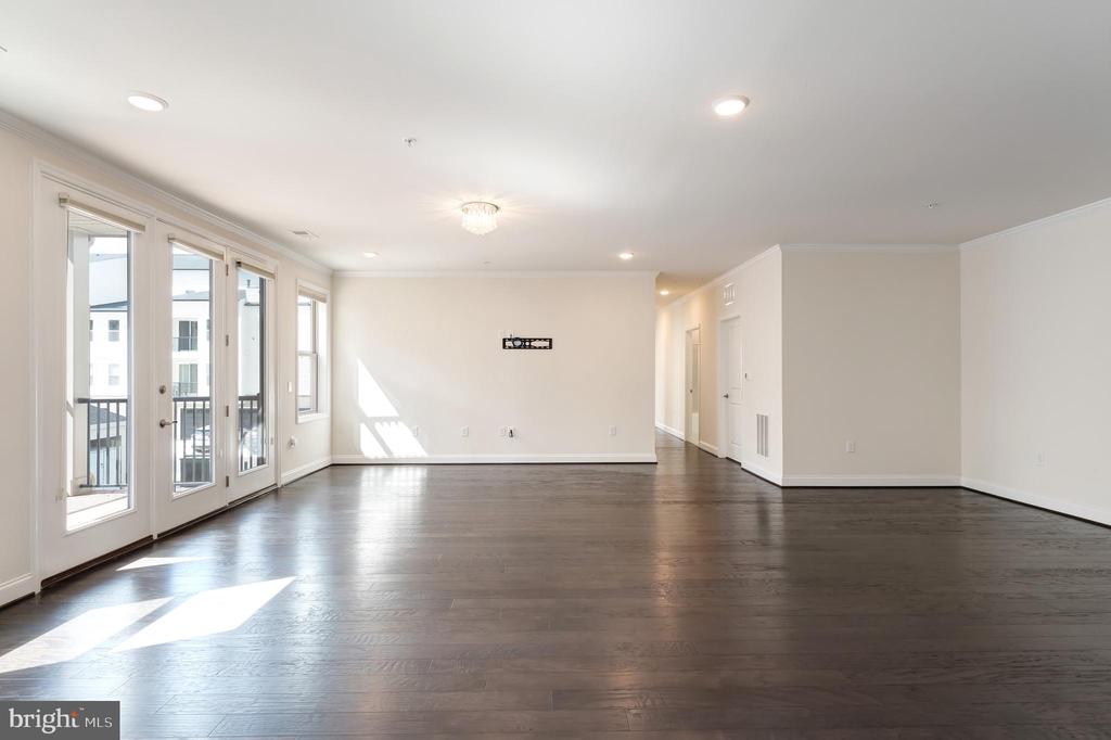 Ashburn, Virginia, 20148, United States, 3 Bedrooms Bedrooms, ,2 BathroomsBathrooms,Residential,For Sale,1977390