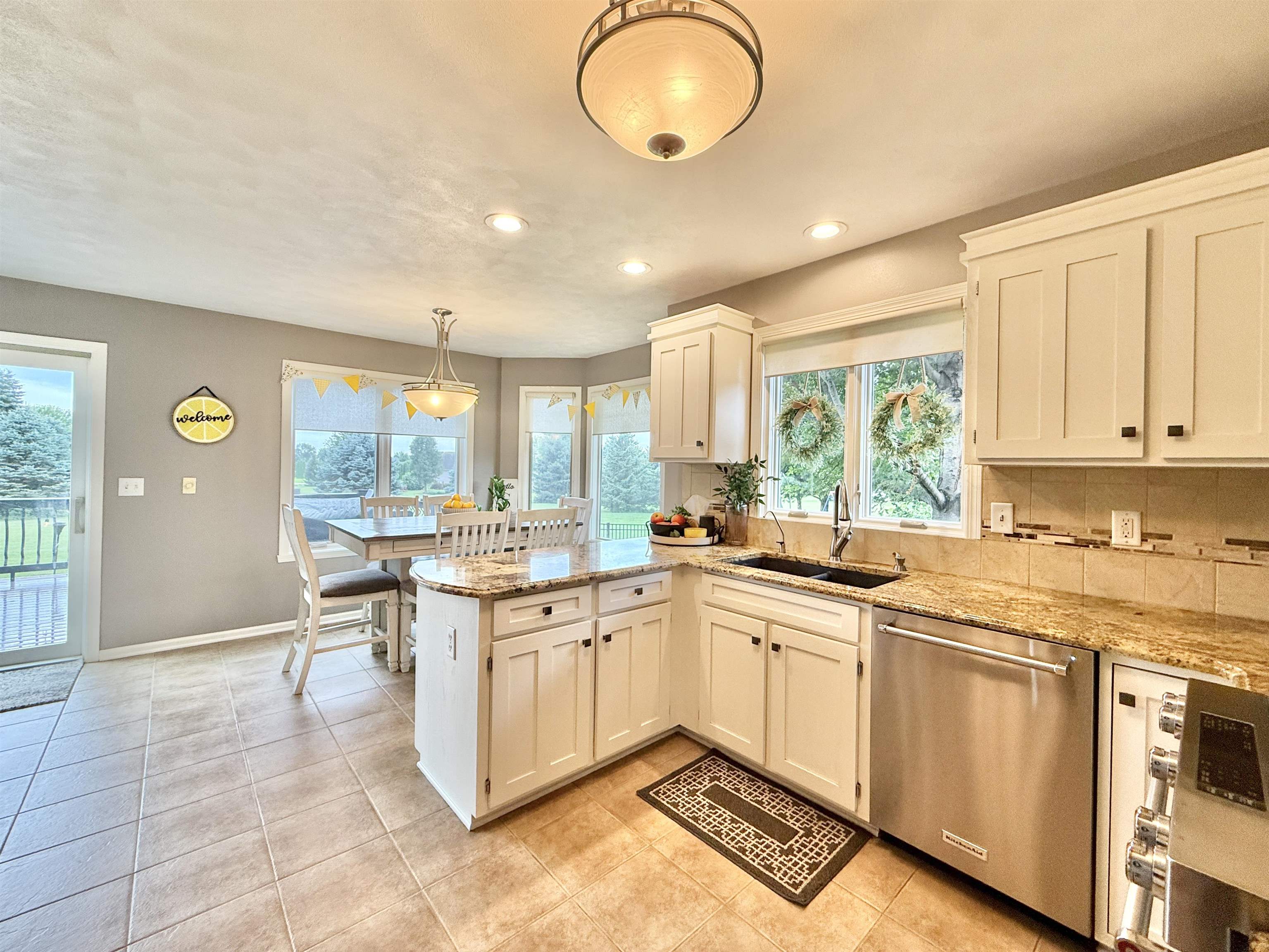 South Beloit, Illinois, 61080, United States, 4 Bedrooms Bedrooms, ,3 BathroomsBathrooms,Residential,For Sale,1984178