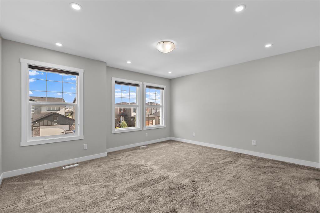 WINNIPEG, Manitoba, R2V 5C8, CA, 3 Bedrooms Bedrooms, ,2 BathroomsBathrooms,Residential,For Sale,1947801