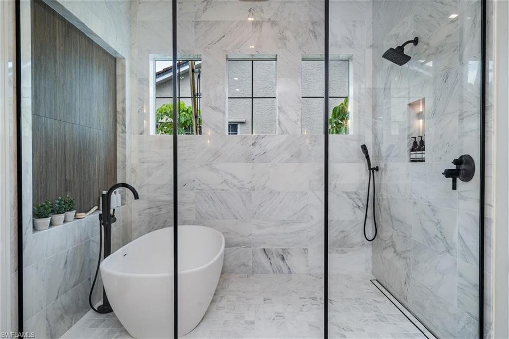 Naples, Florida, 34102, United States, 4 Bedrooms Bedrooms, ,6 BathroomsBathrooms,Residential,For Sale,1908699