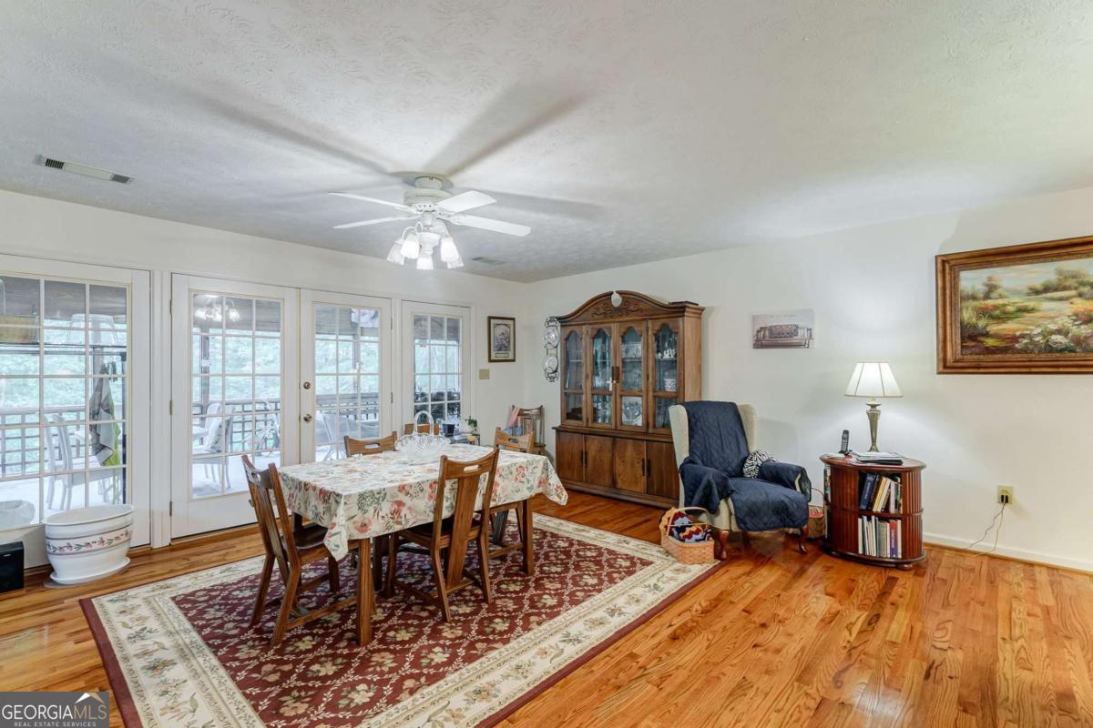 Comer, Georgia, 30629, United States, 5 Bedrooms Bedrooms, ,3 BathroomsBathrooms,Residential,For Sale,1991082