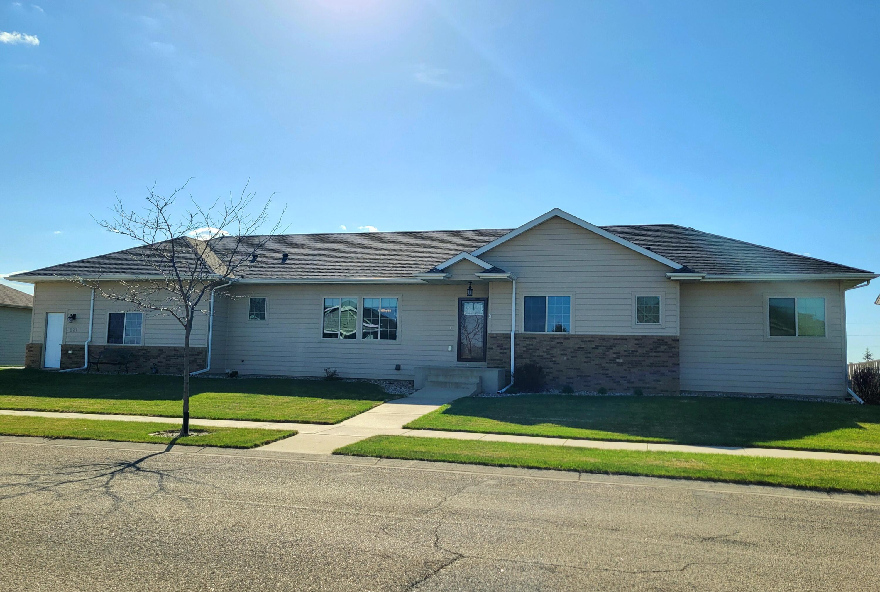 Aberdeen, South Dakota, 57401, United States, 5 Bedrooms Bedrooms, ,4 BathroomsBathrooms,Residential,For Sale,1931834