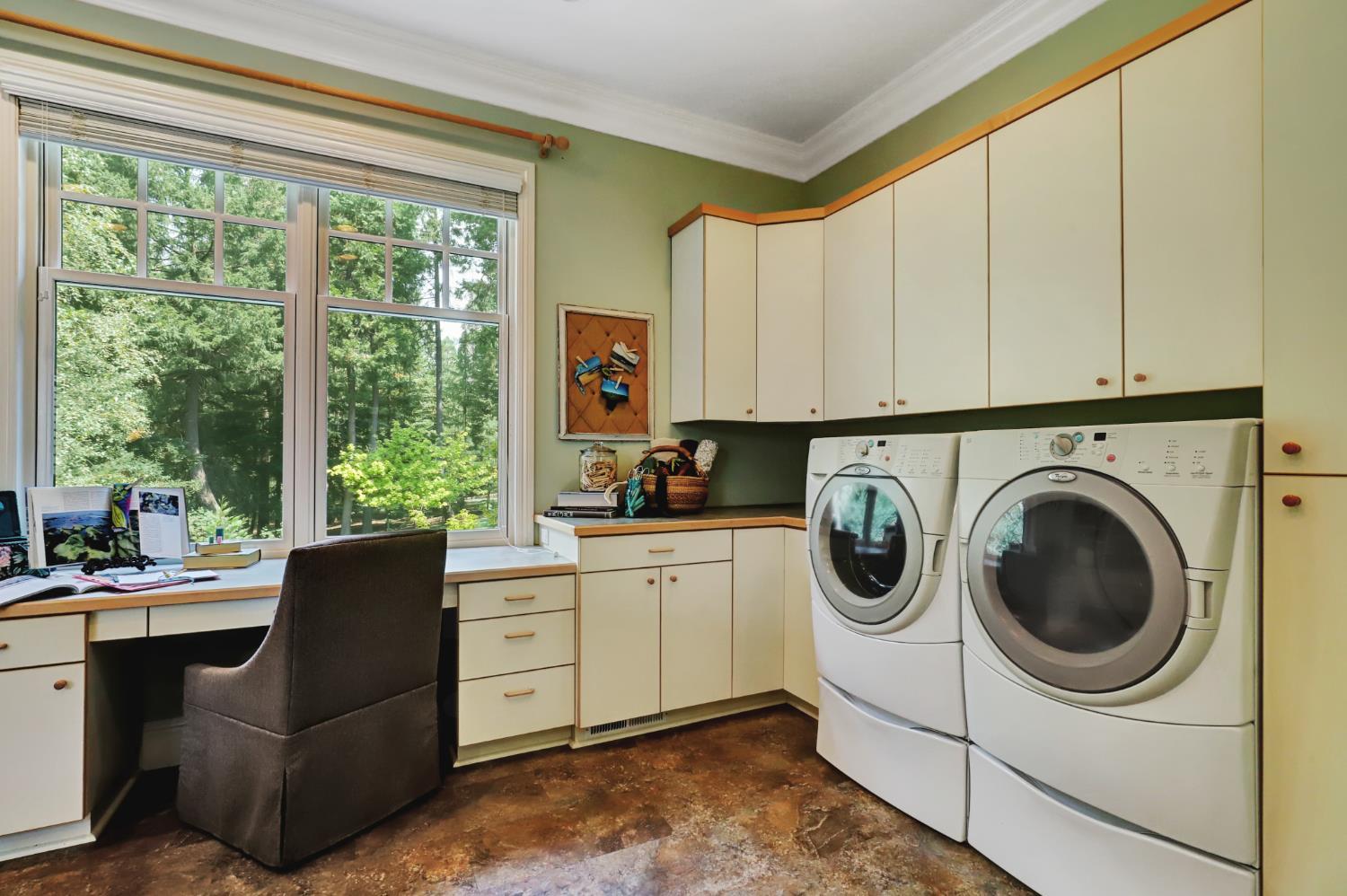 Nevada City, California, 95959, United States, 4 Bedrooms Bedrooms, ,6 BathroomsBathrooms,Residential,For Sale,2009242